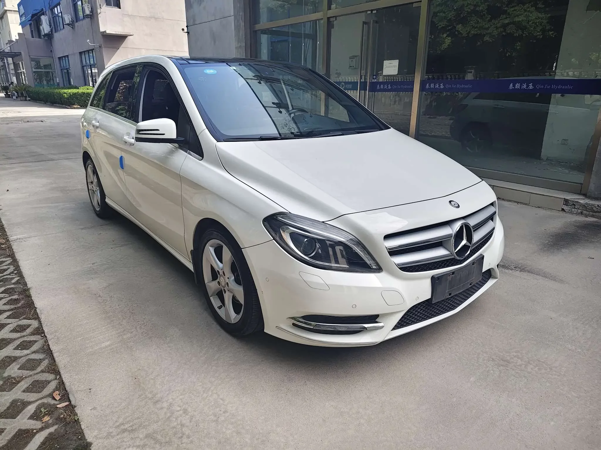 Mercedes-Benz B Class