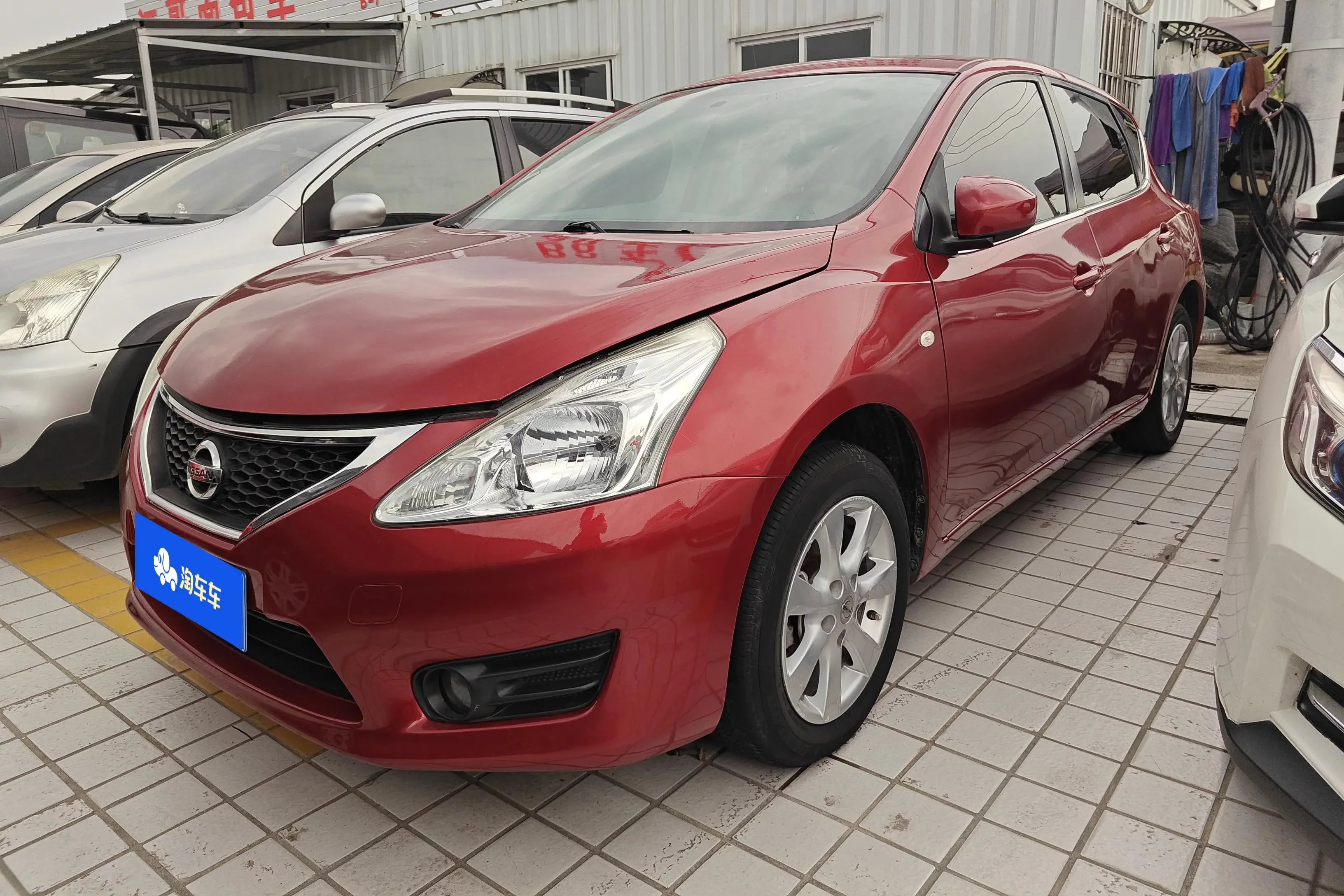 Nissan Tiida