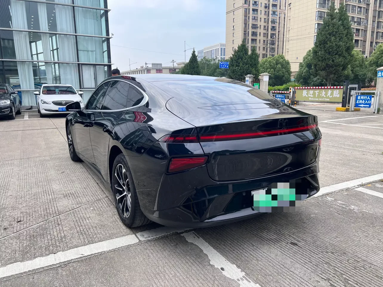 Xpeng P7