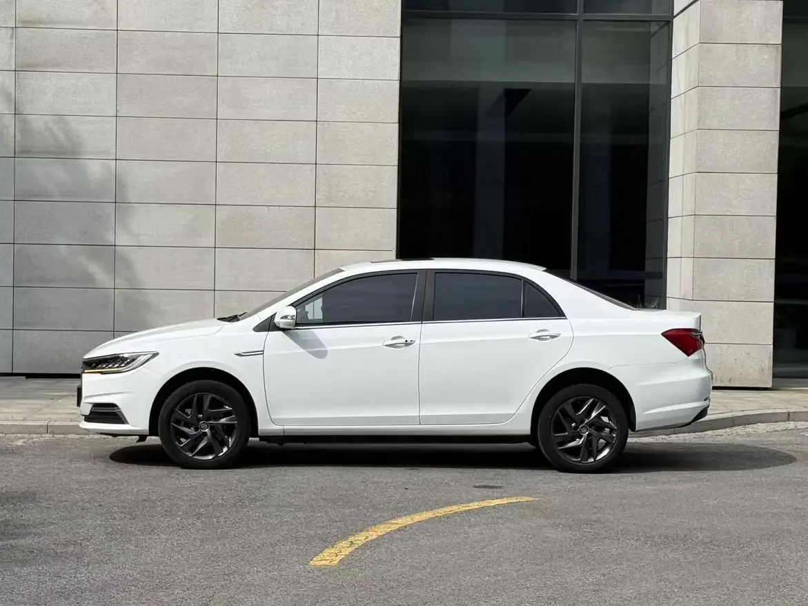 BYD QinEV