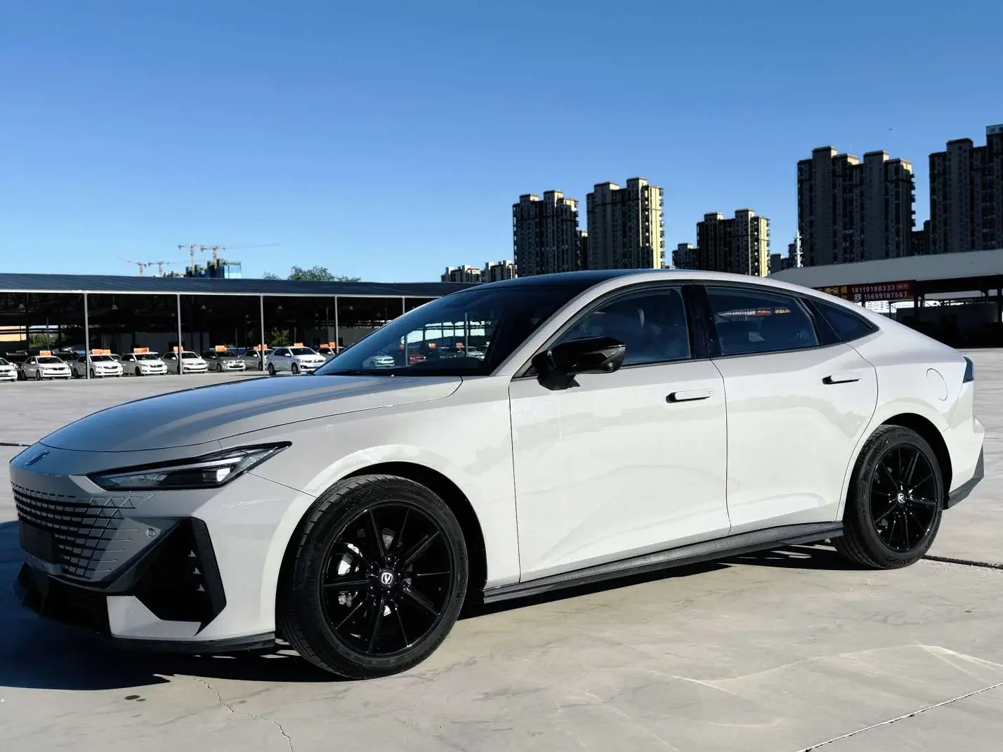 Changan UNI-V  из Китая