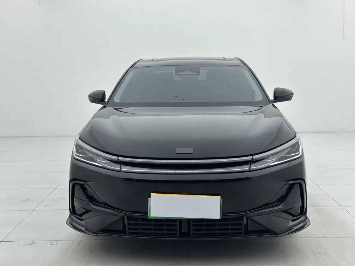 Geely Galaxy A7 EM