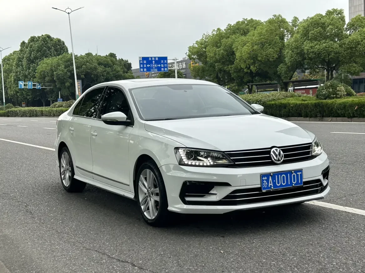 Volkswagen Sagitar
