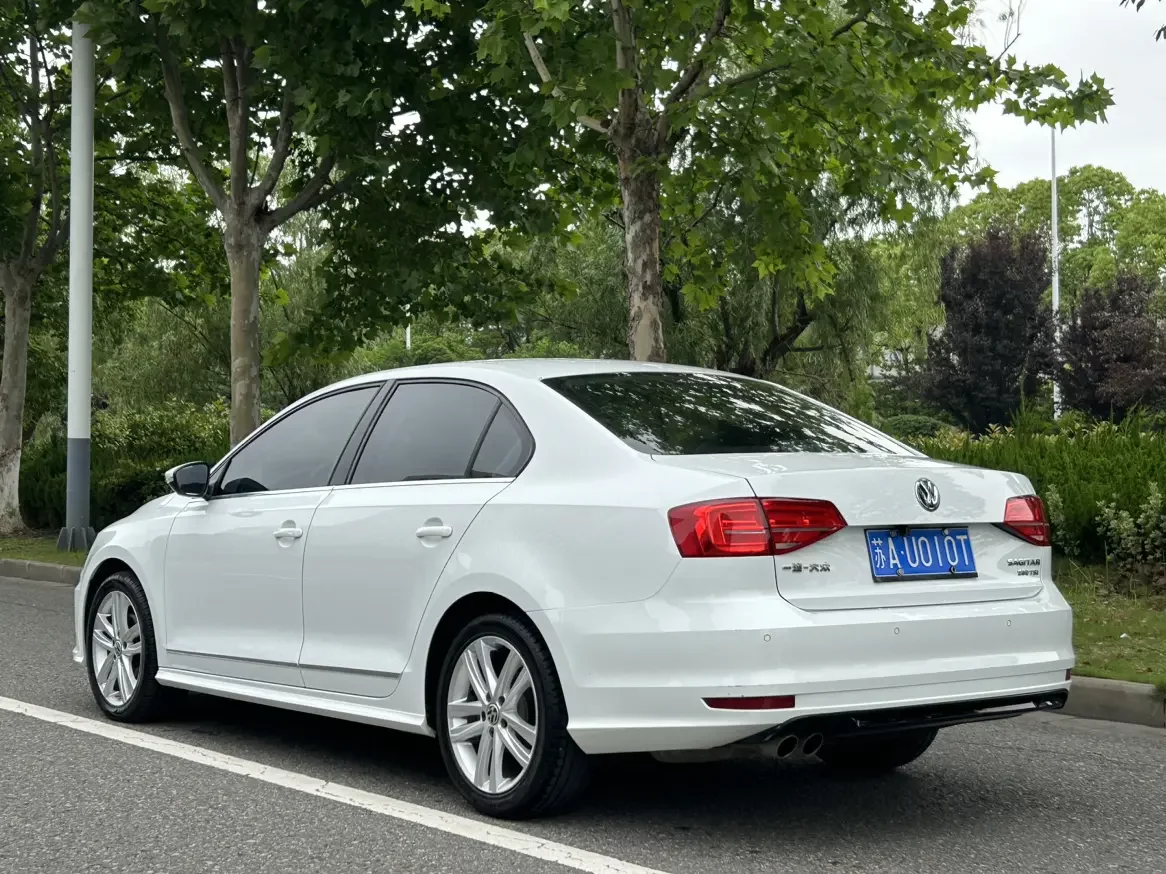 Volkswagen Sagitar