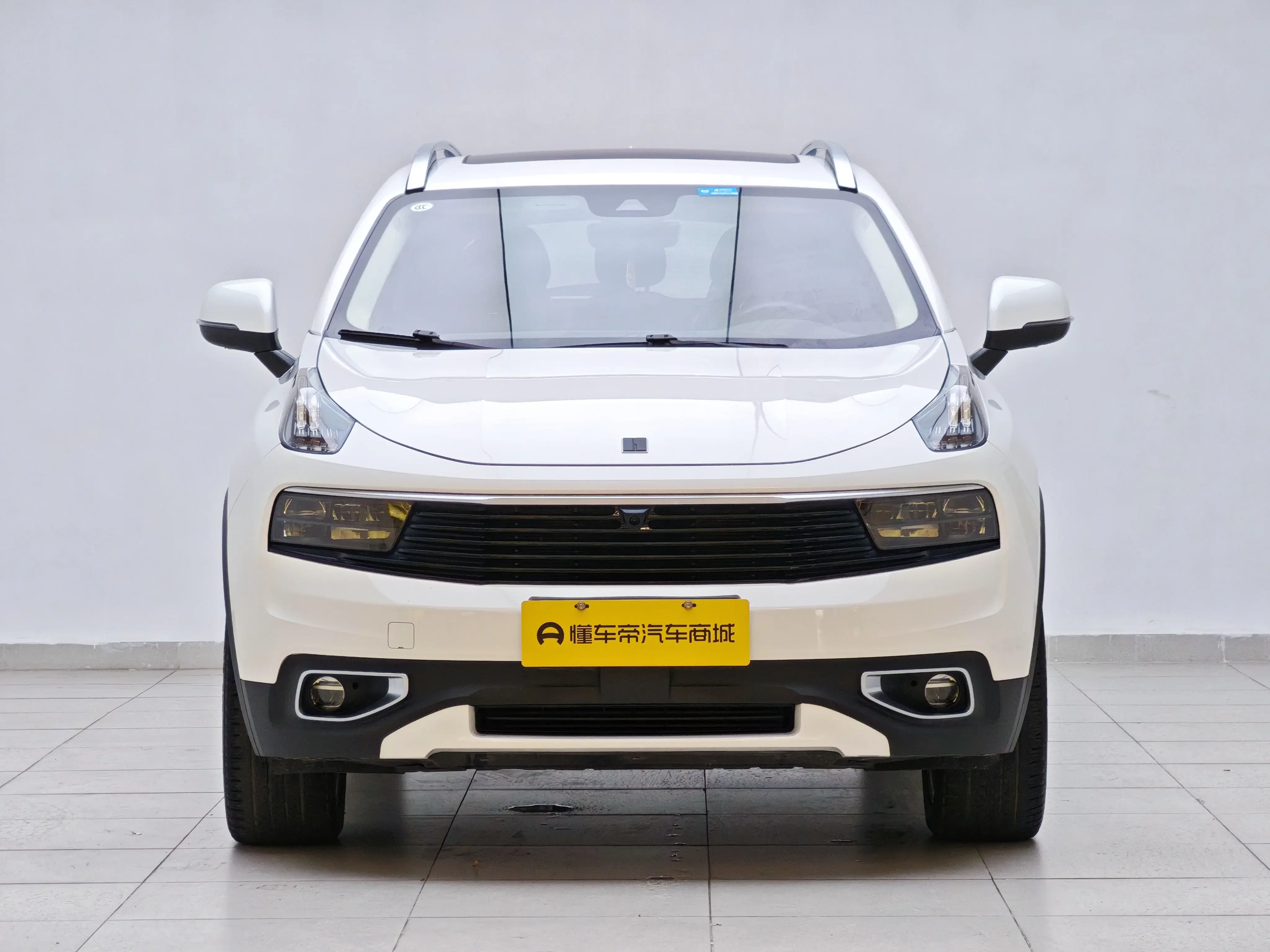 Lynk & Co 01