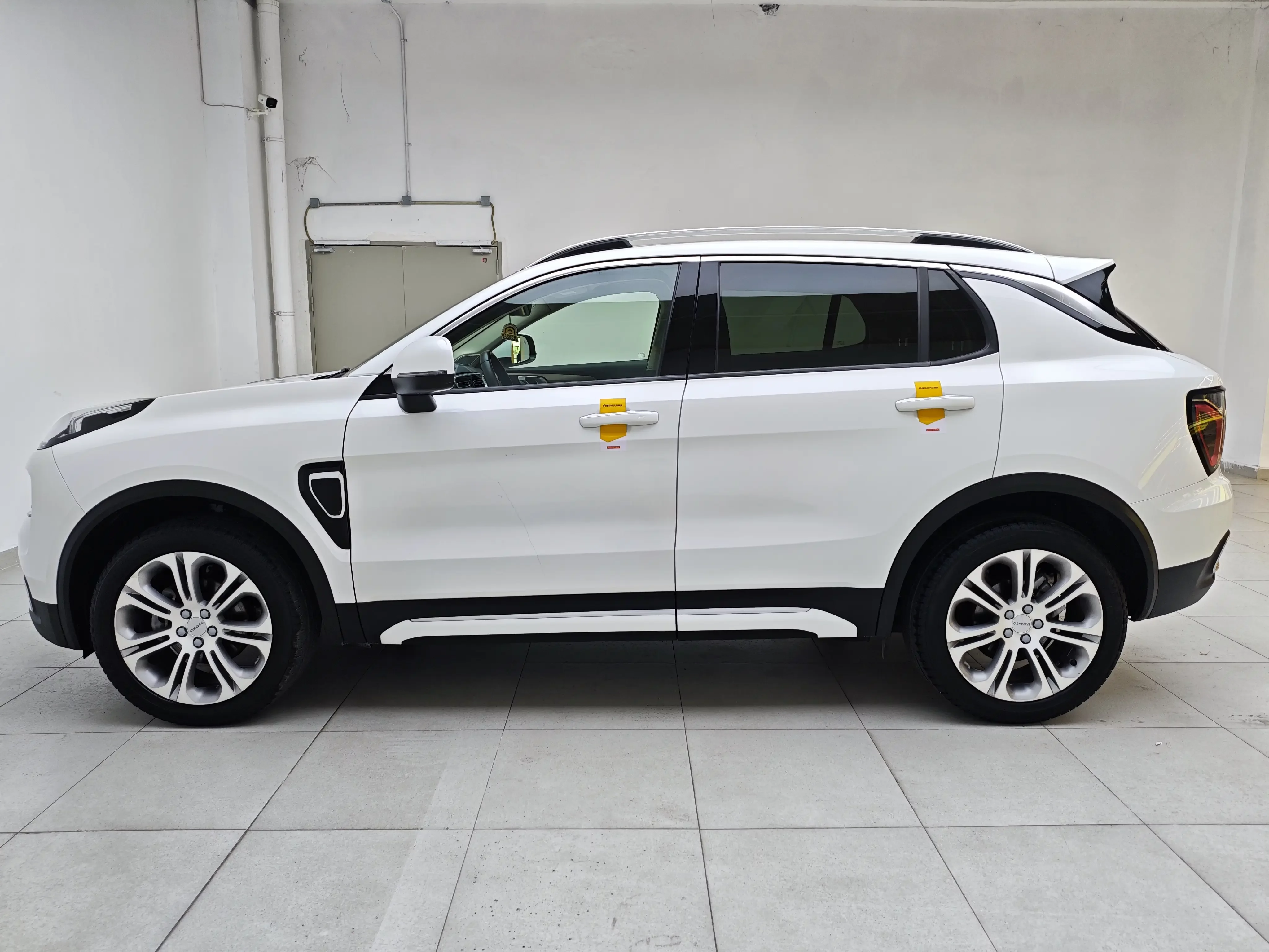 Lynk & Co 01