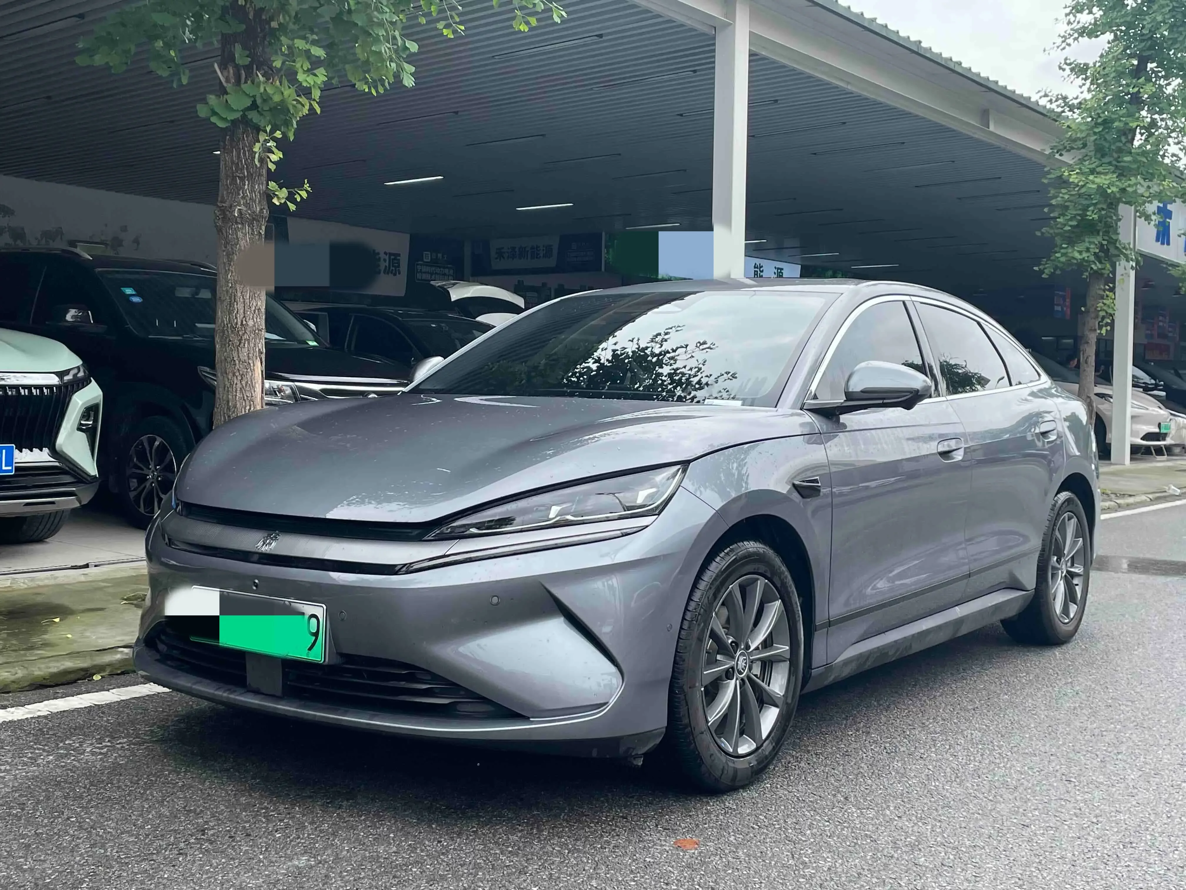 BYD Qin L EV