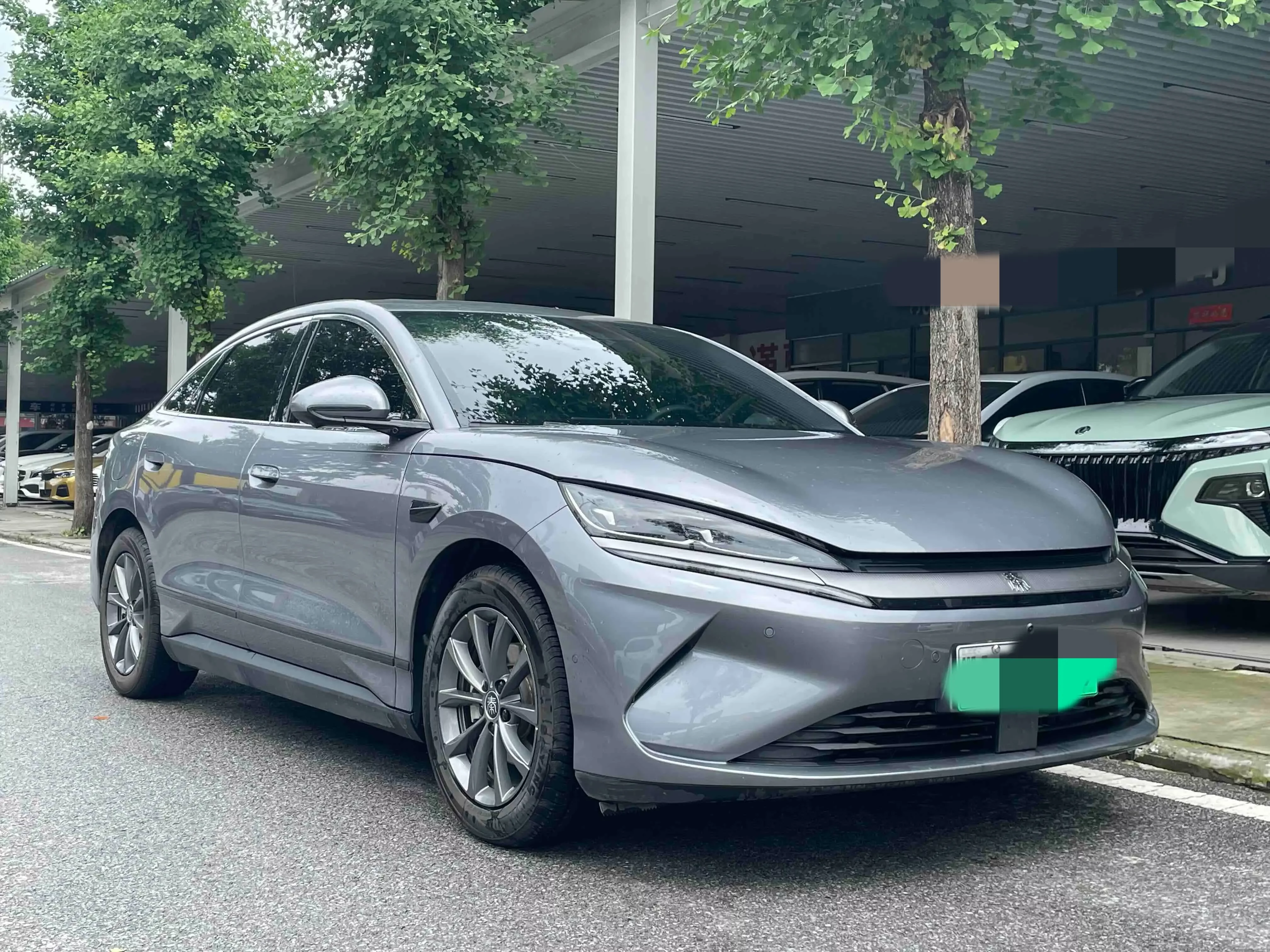 BYD Qin L EV