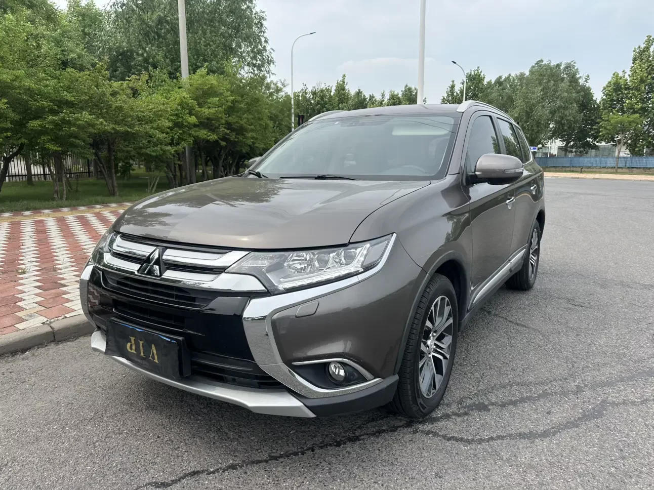 Mitsubishi Outlander  из Китая