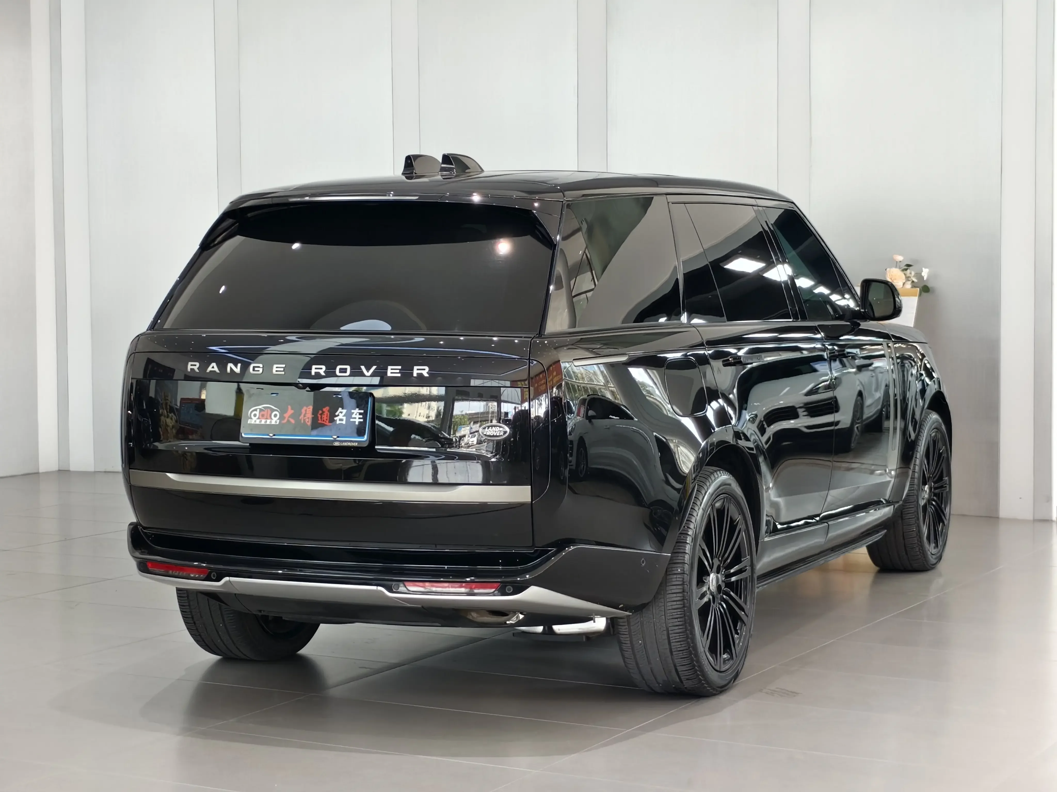Land Rover range rover