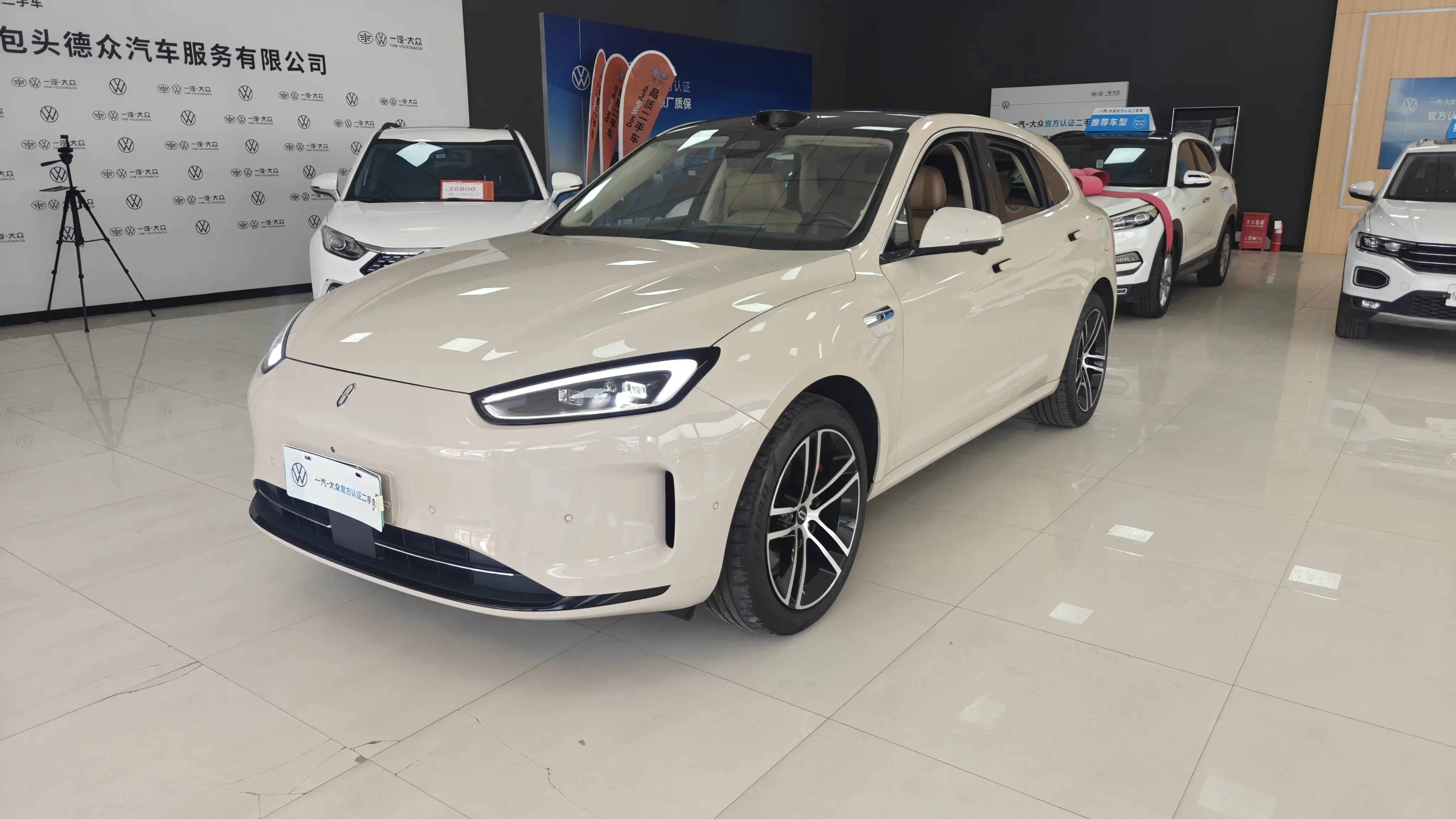 AITO M5 (Wenjie M5)  из Китая