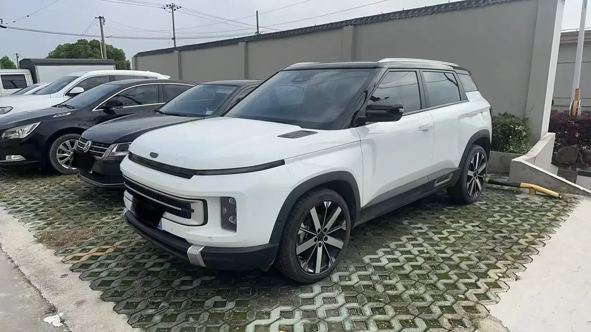Geely ICON