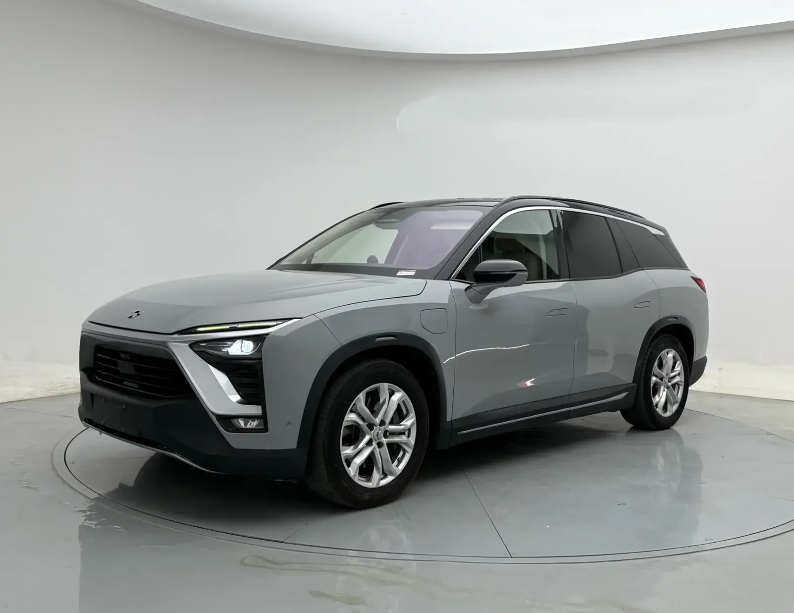 NIO ES8