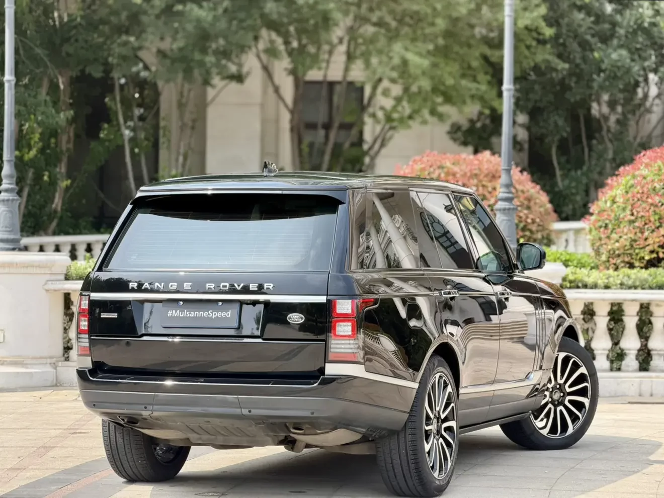Land Rover range rover