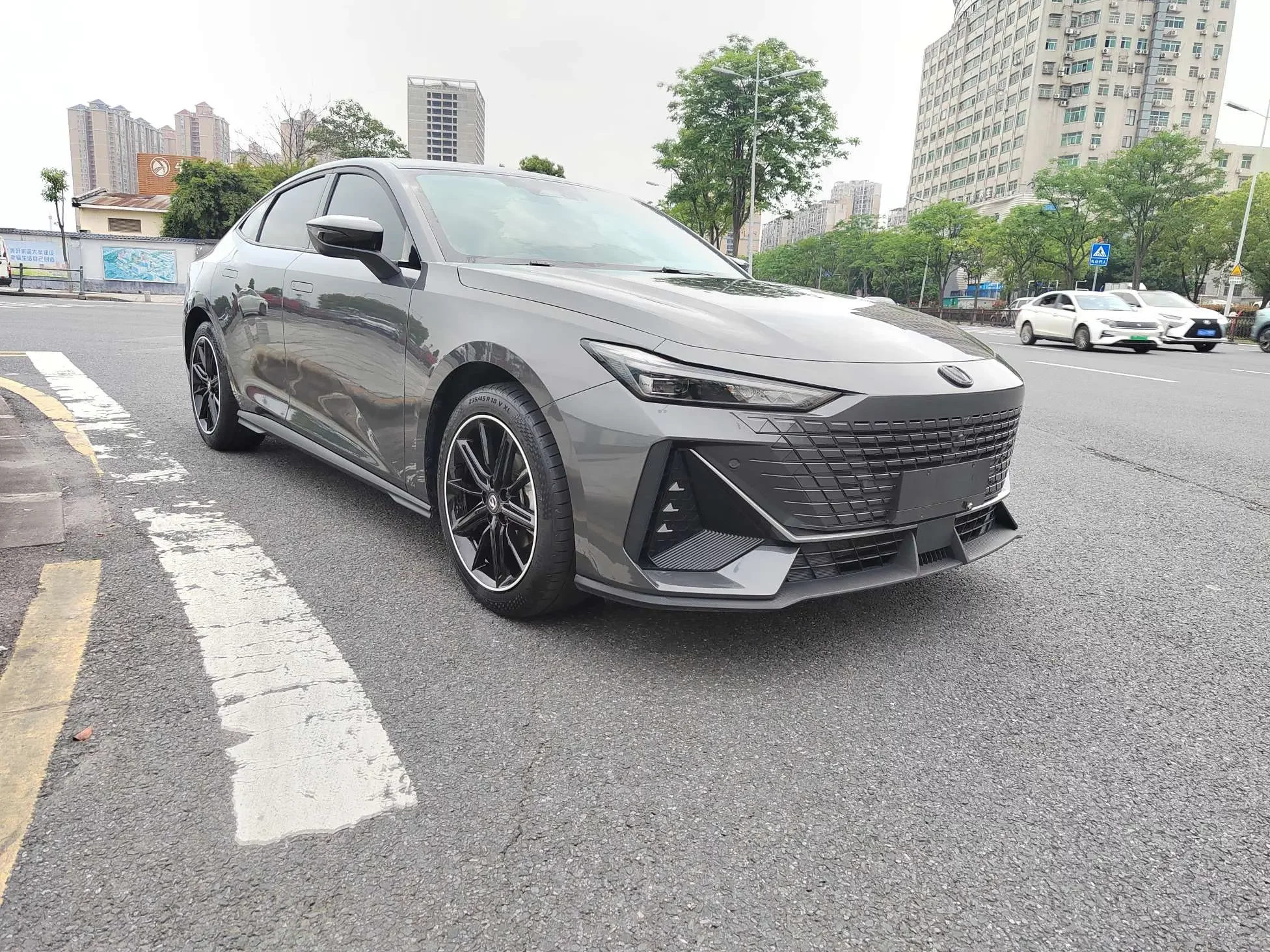 Changan UNI-V