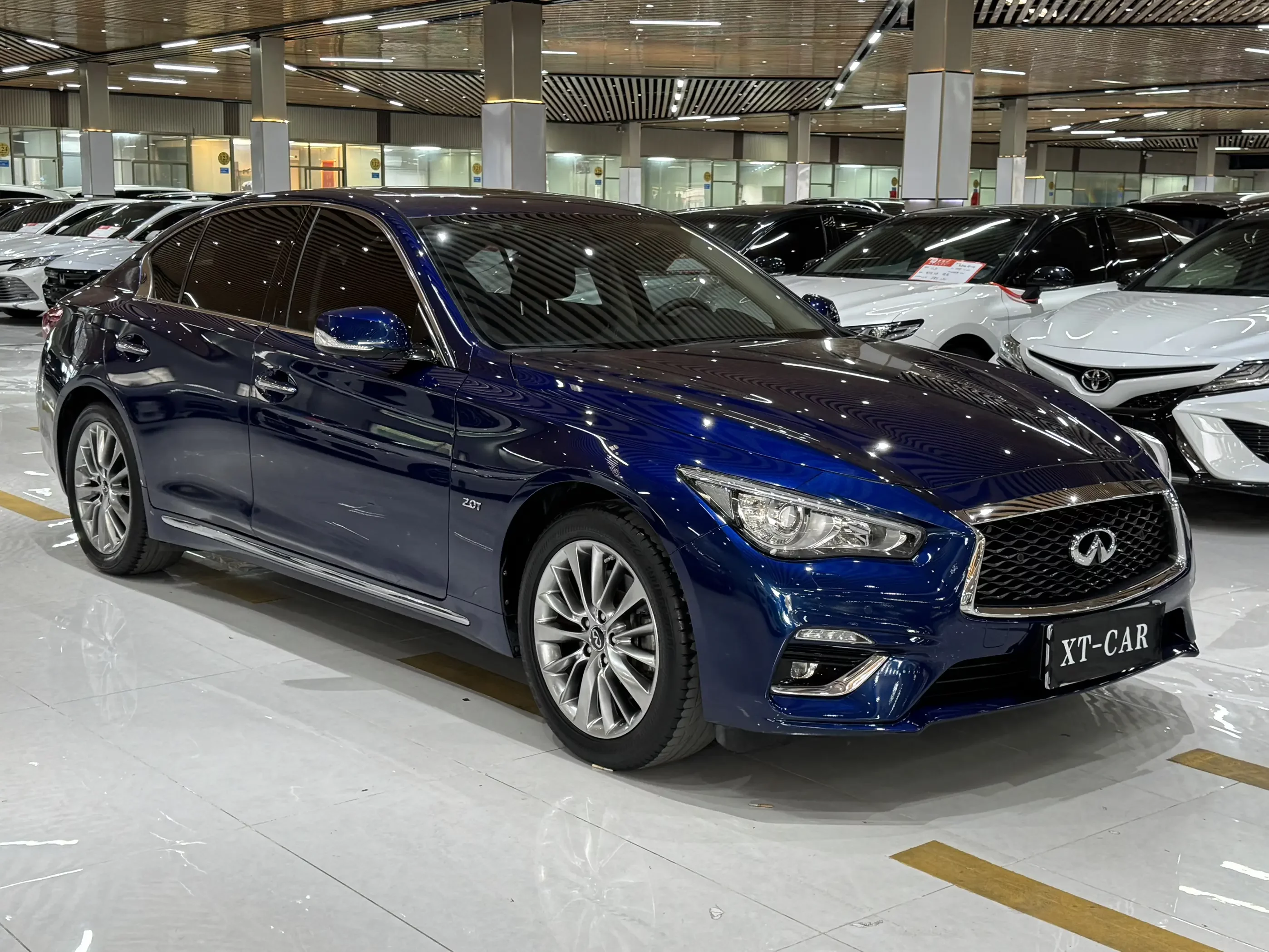 Infiniti Q50L