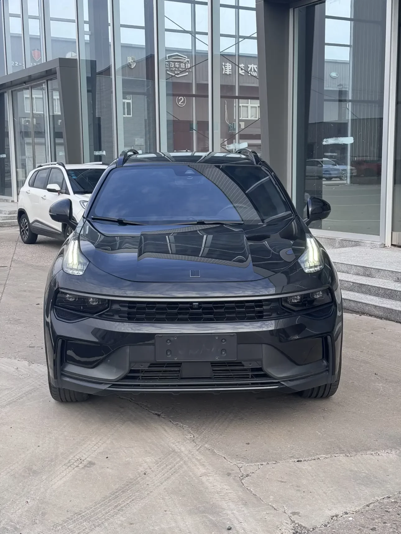Lynk & Co 05