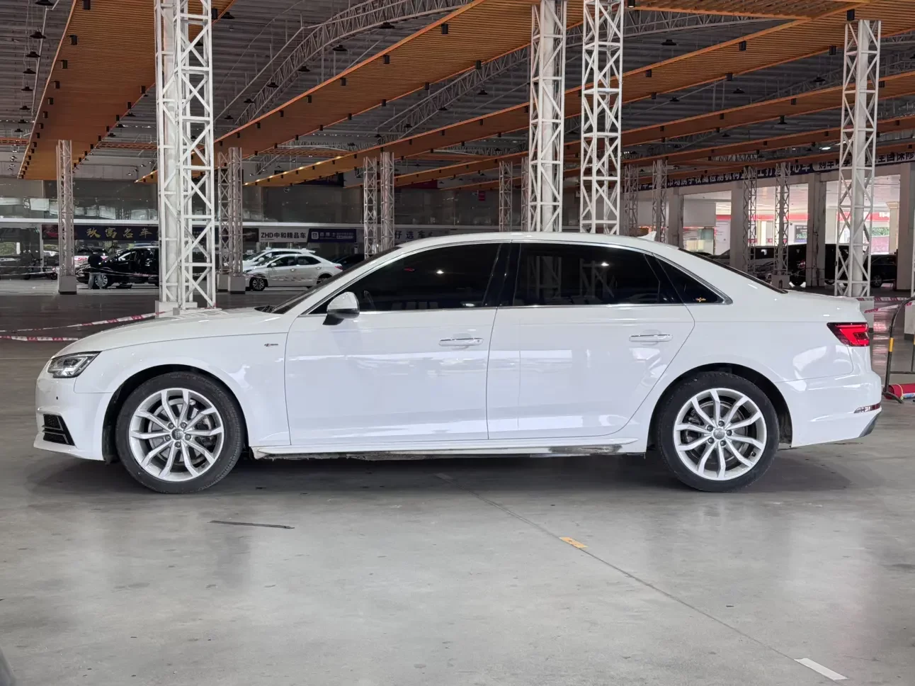 Audi A4L