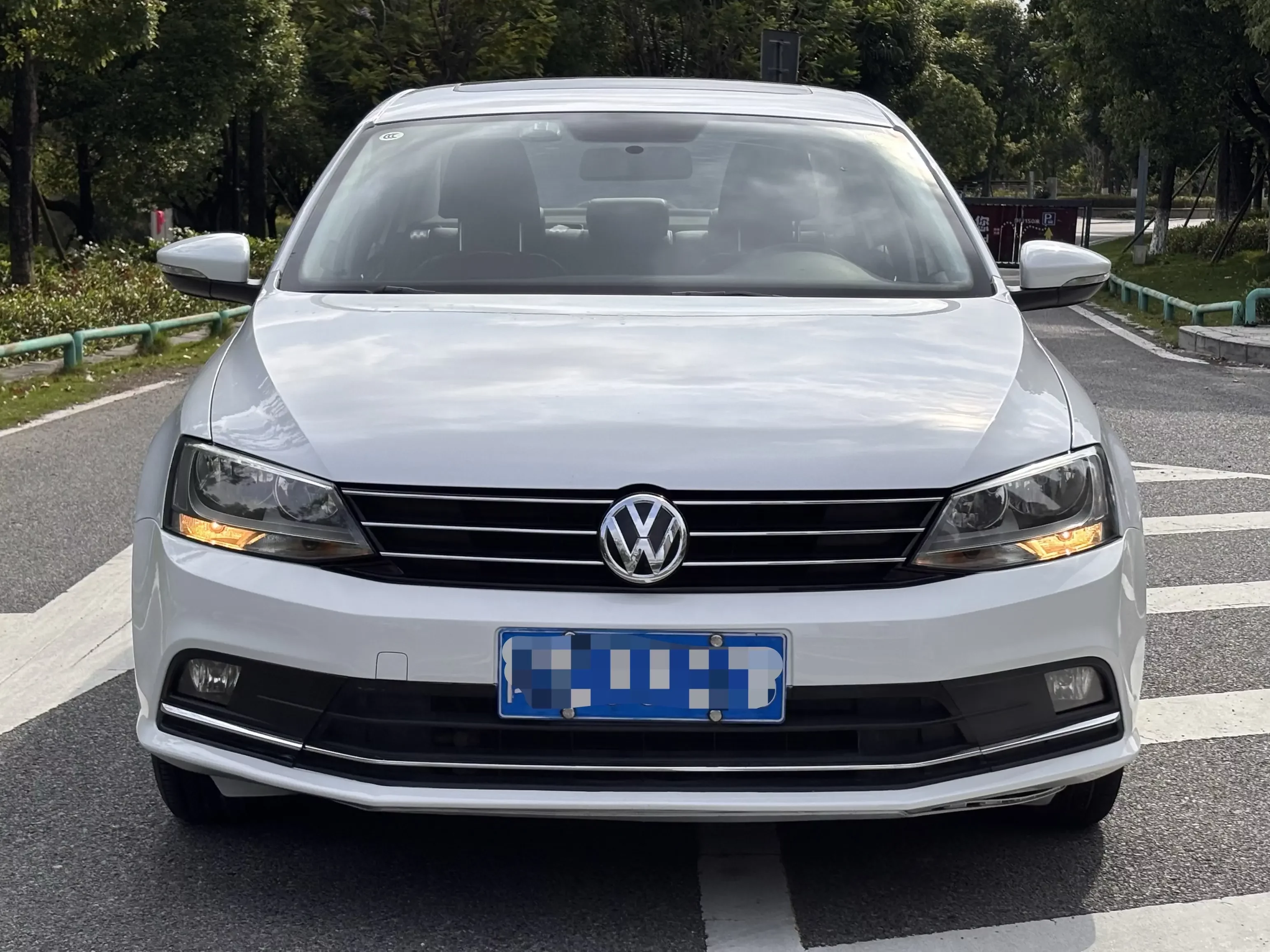 Volkswagen Sagitar
