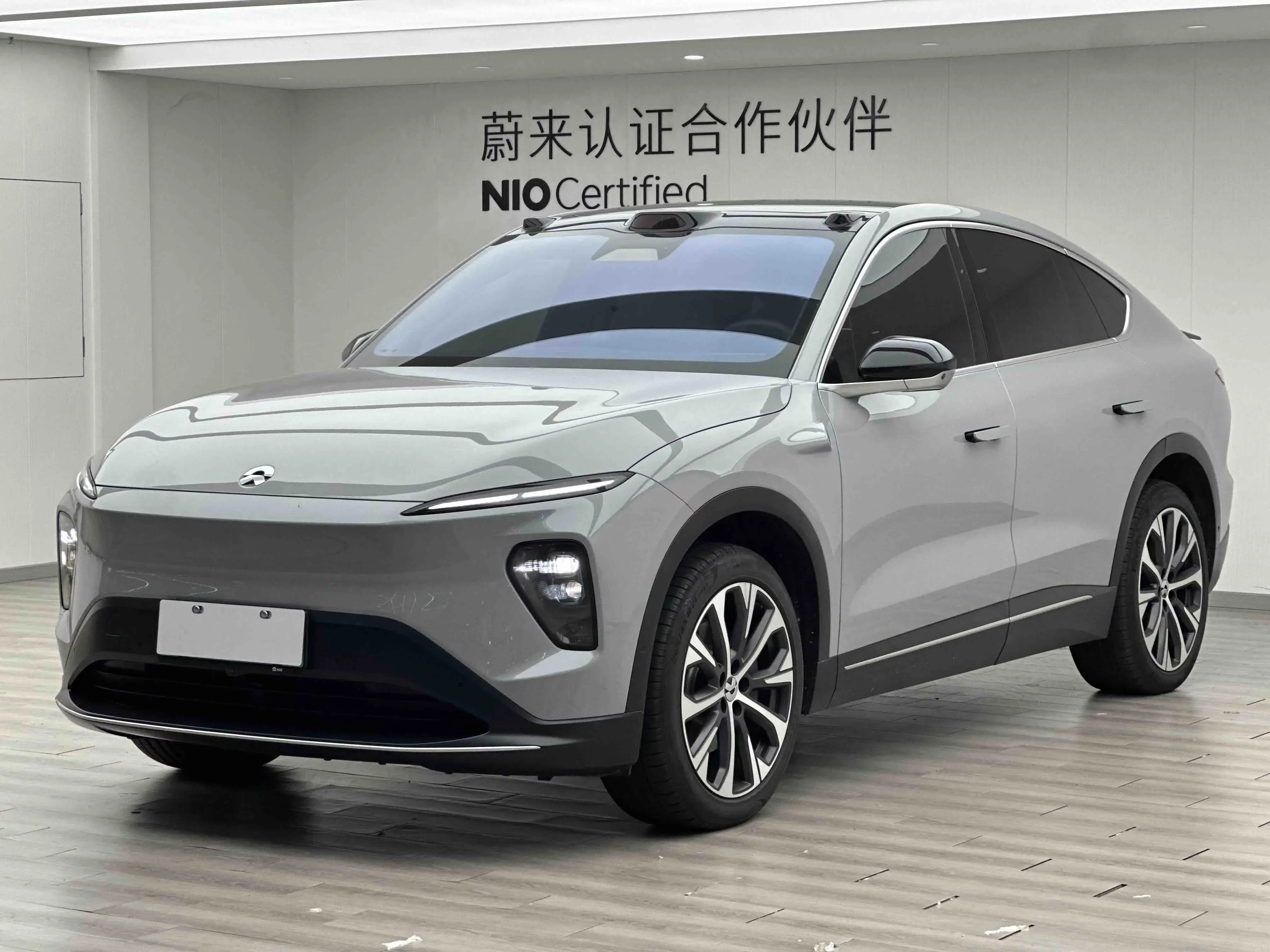 NIO EC7