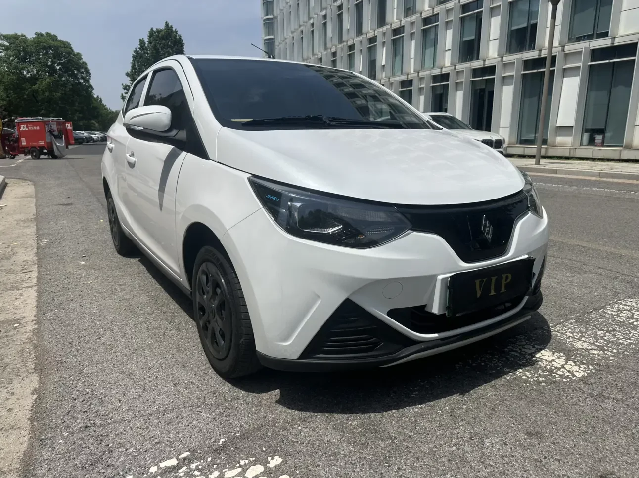 Jiangling Easy EV2