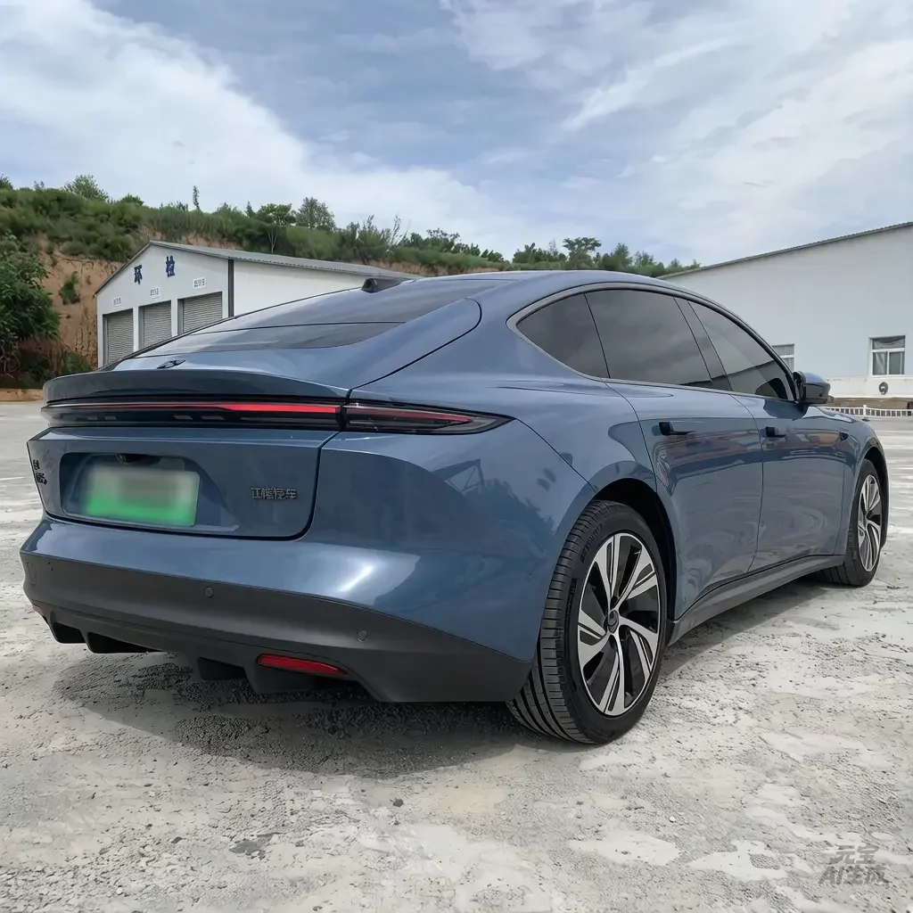 NIO ET5