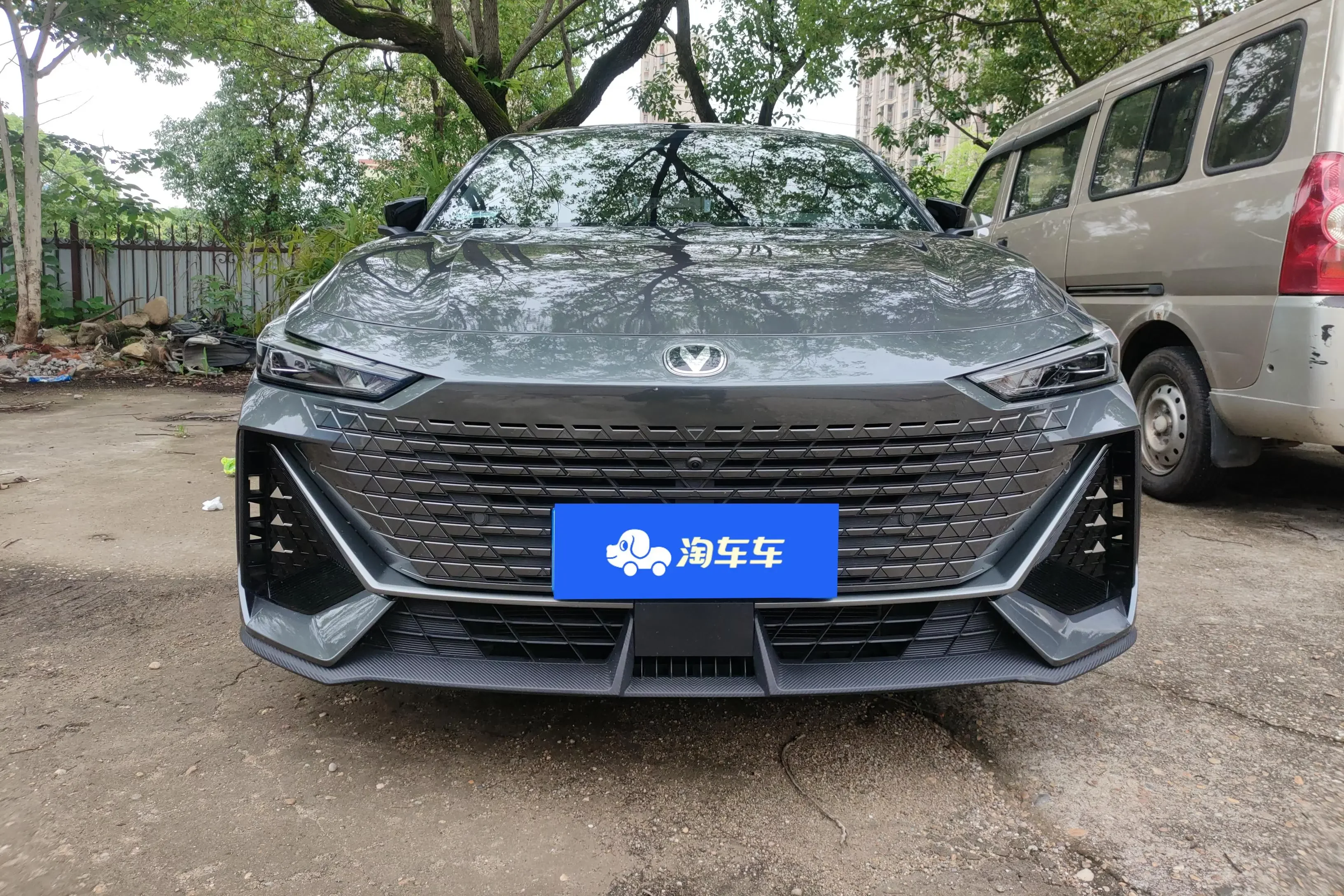 Changan UNI-V