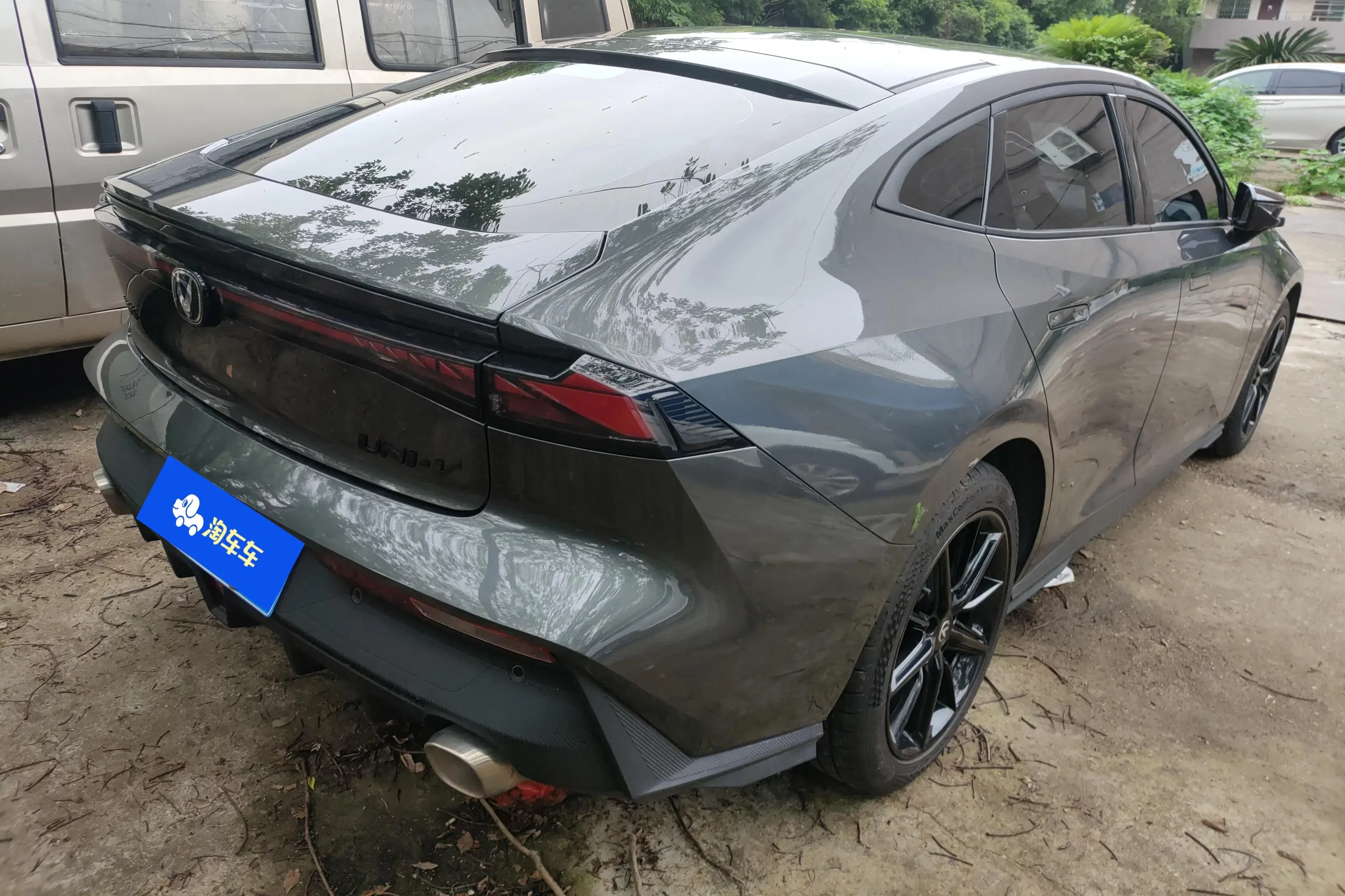 Changan UNI-V
