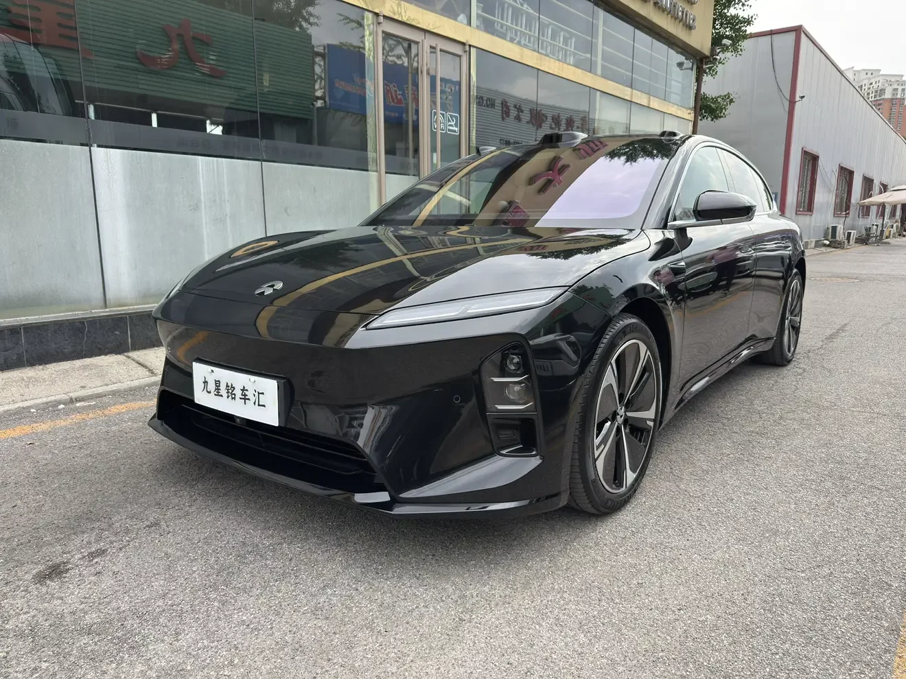 NIO ET5T