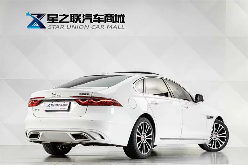 Jaguar XFL
