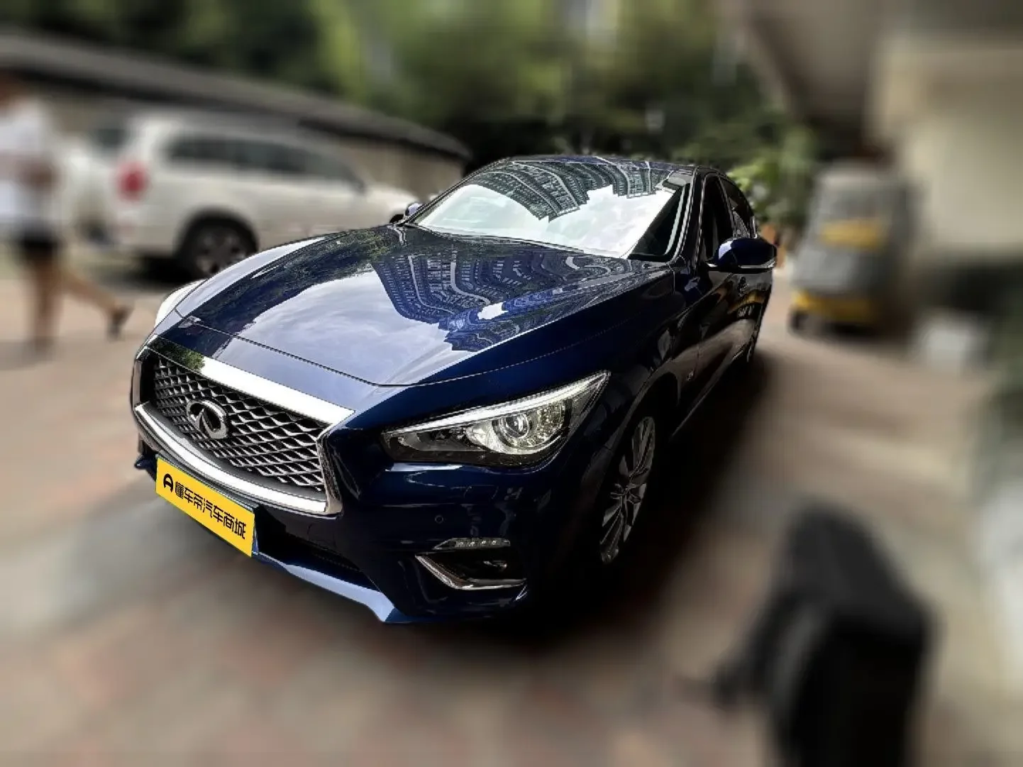 Infiniti Q50L