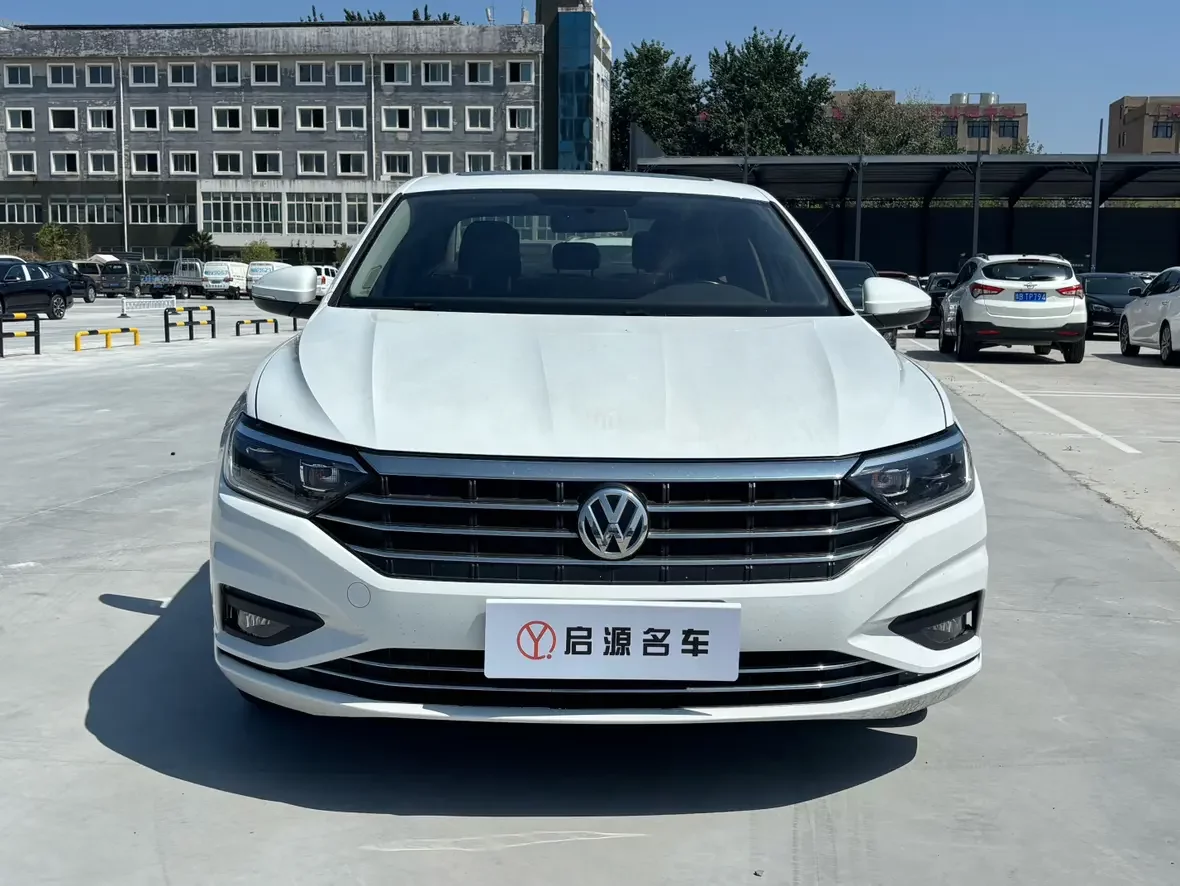 Volkswagen Sagitar