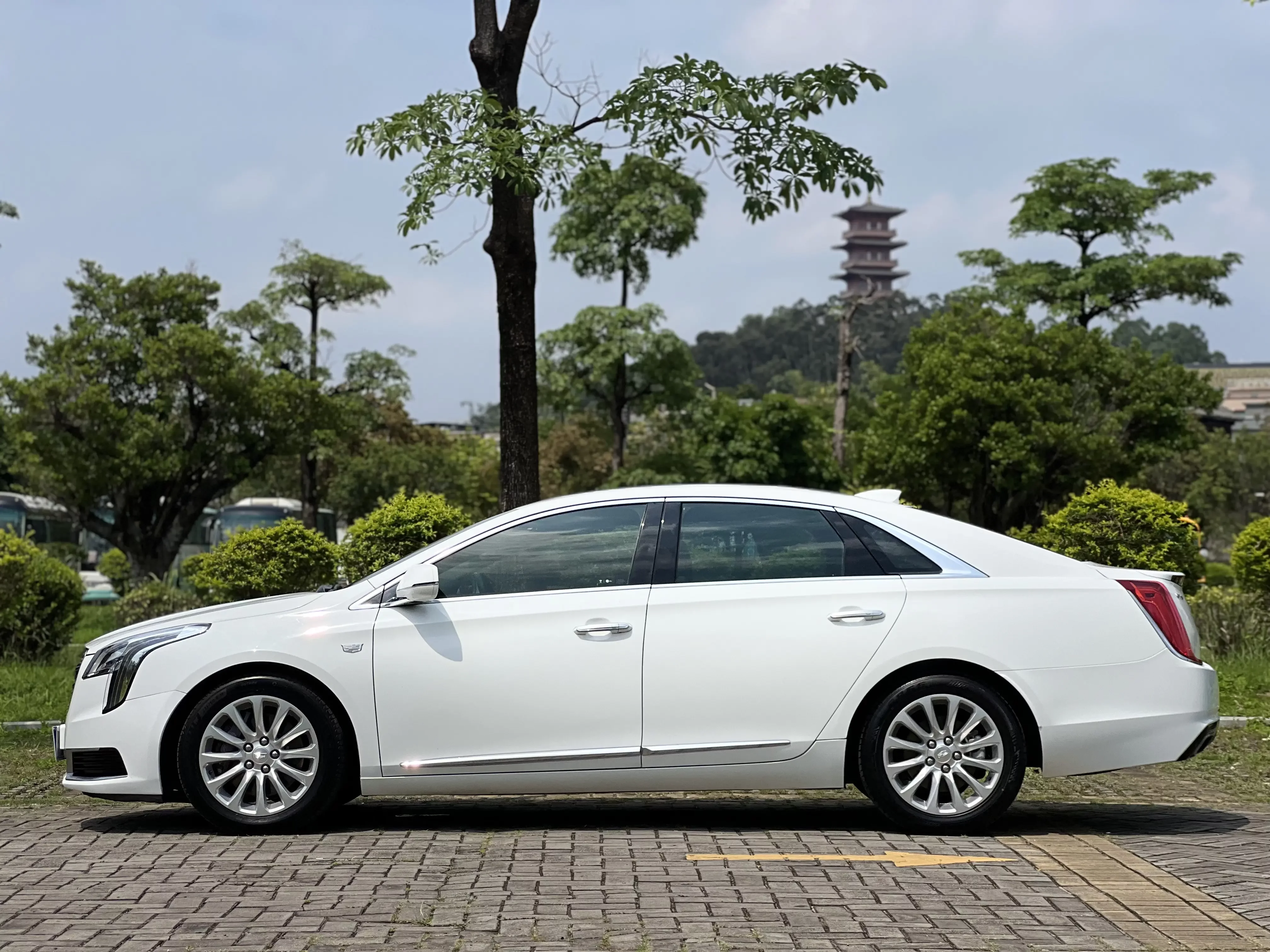 Cadillac XTS