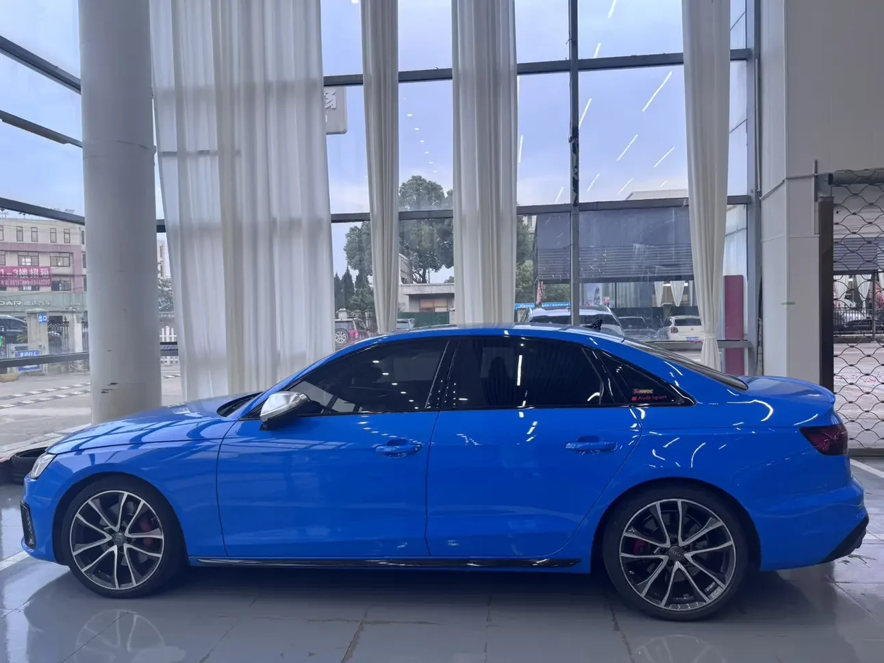 Audi S4