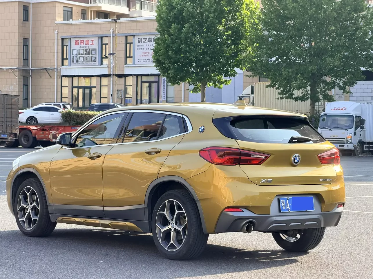 BMW X2