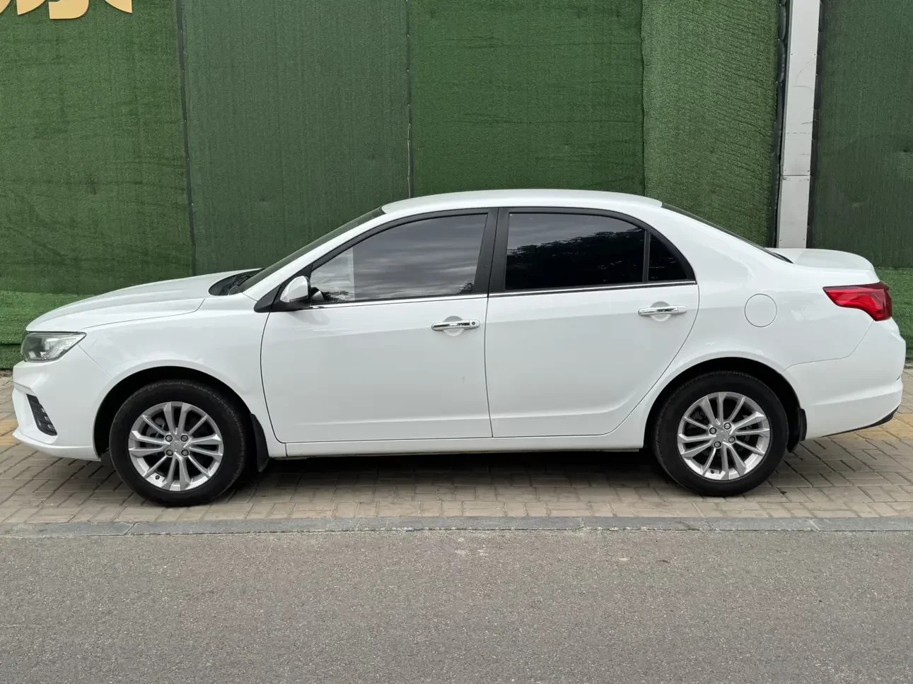Geely Vision