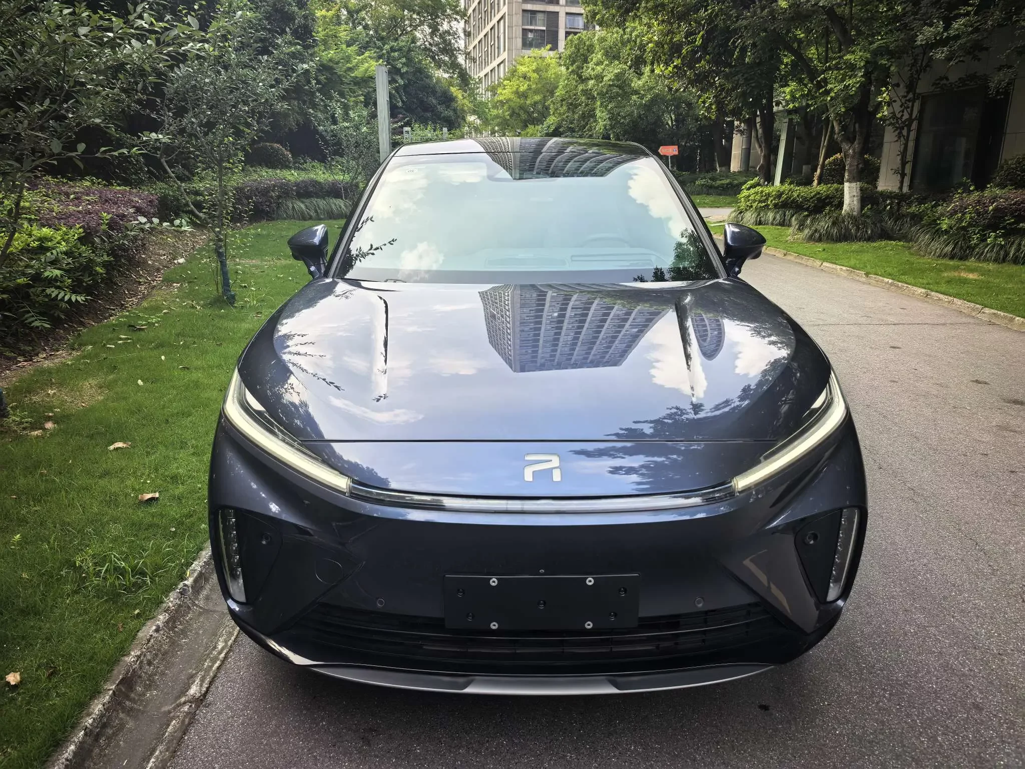 Rising Auto Feifan R7
