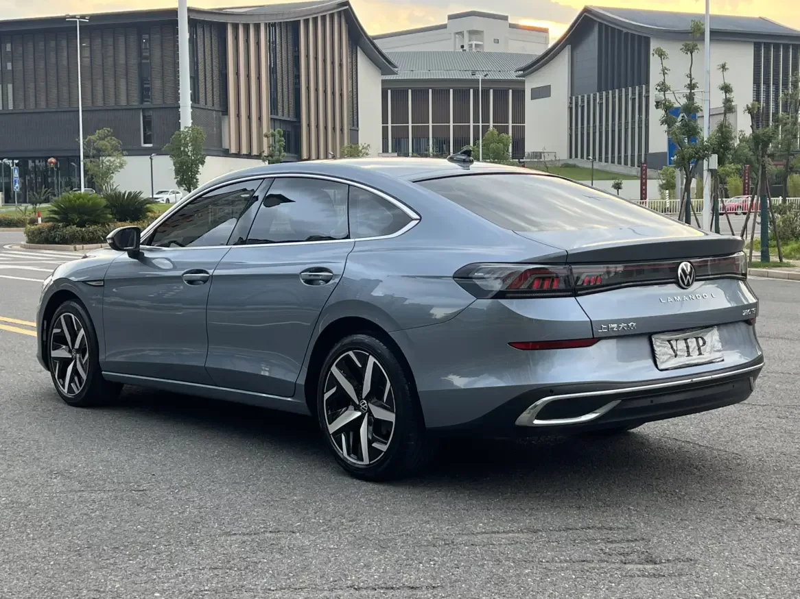Volkswagen Lamando