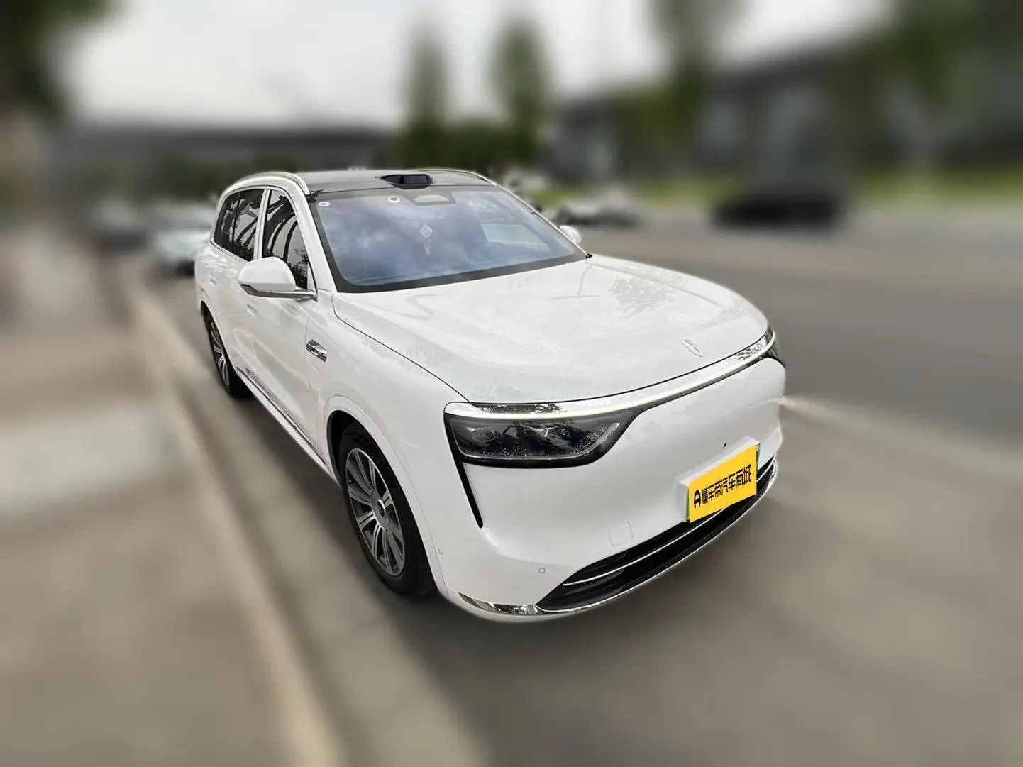 AITO QJM8