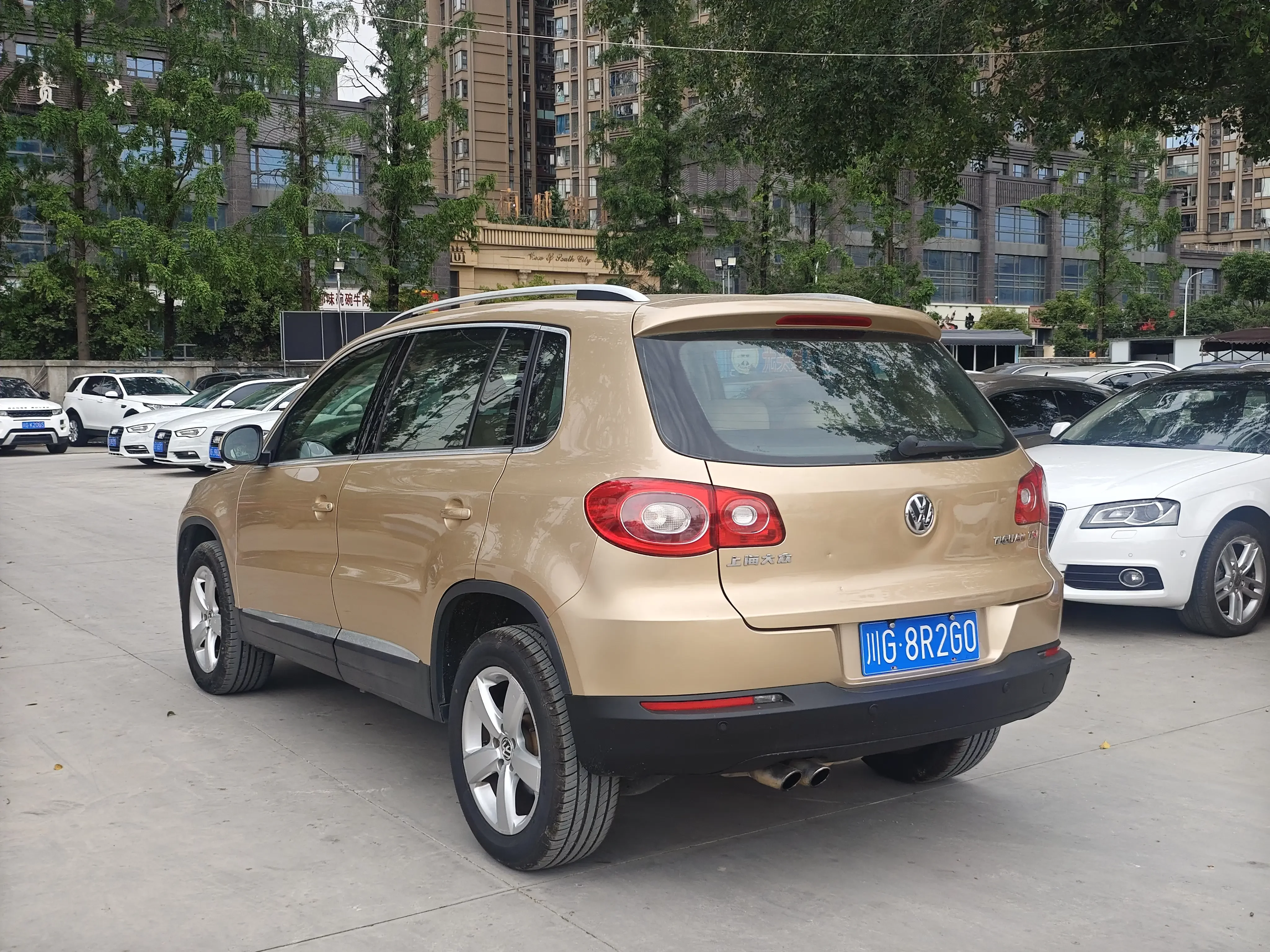 Volkswagen Tiguan (Tharu)