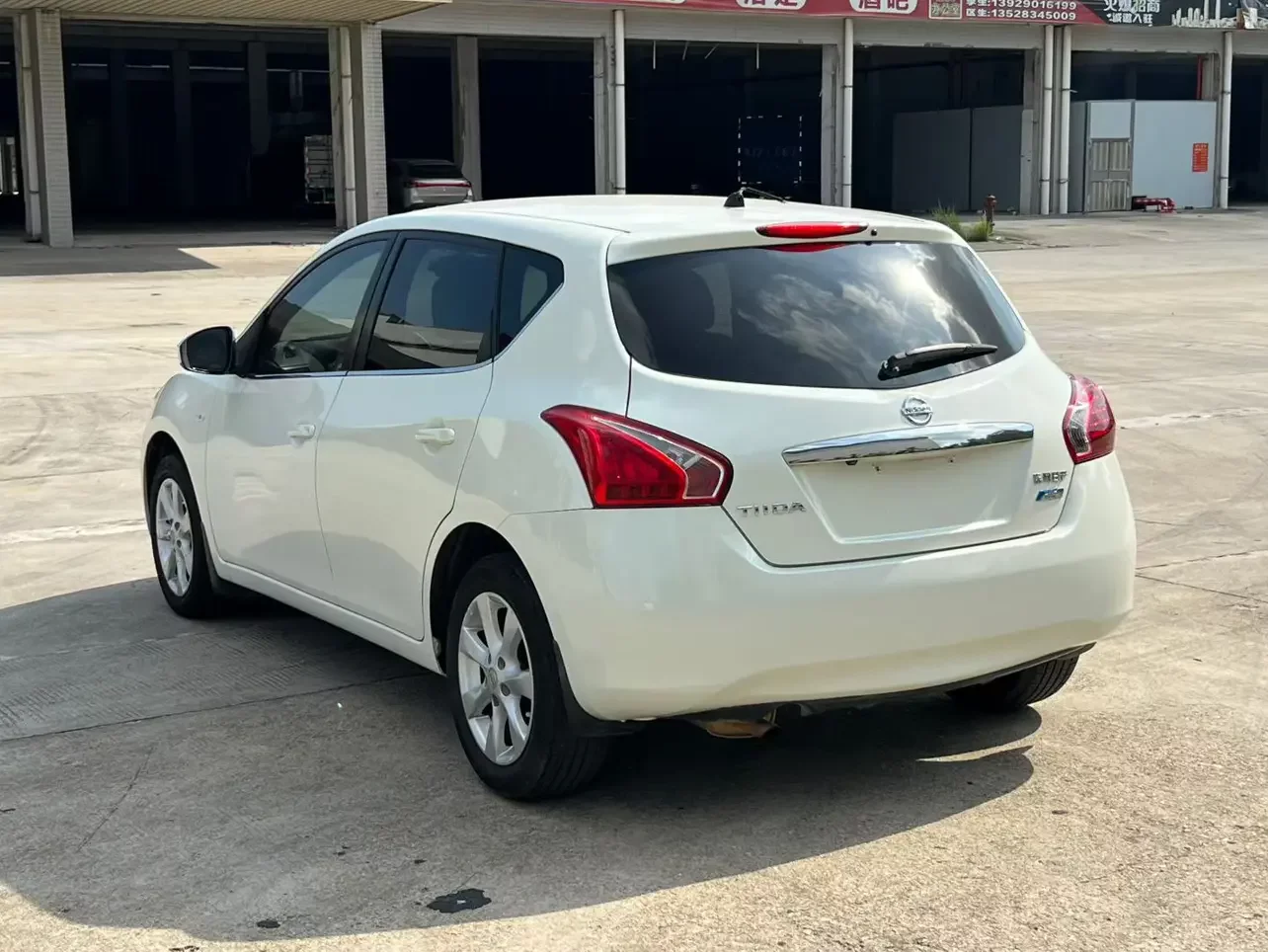 Nissan Tiida