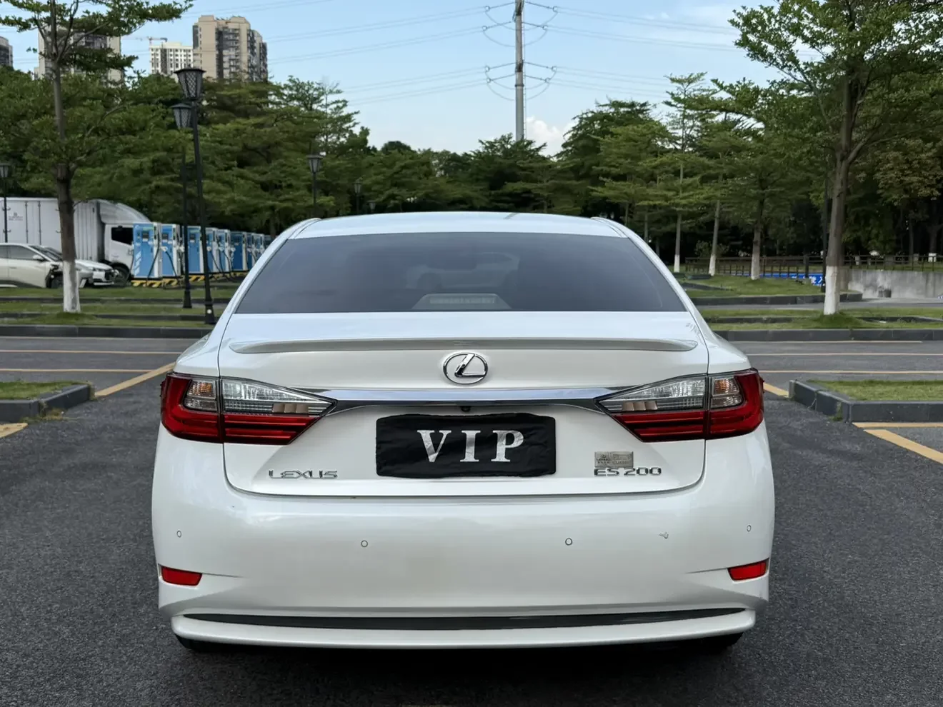 Lexus ES