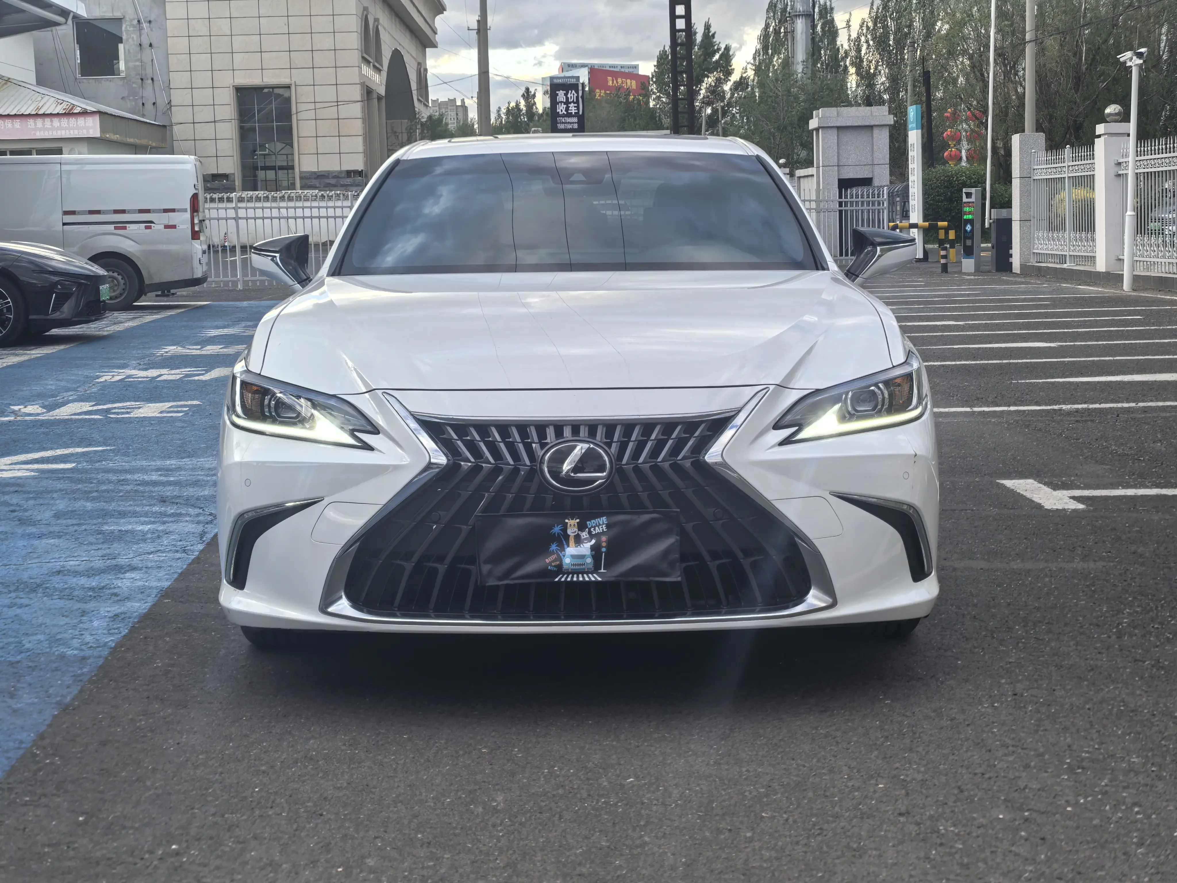 Lexus ES