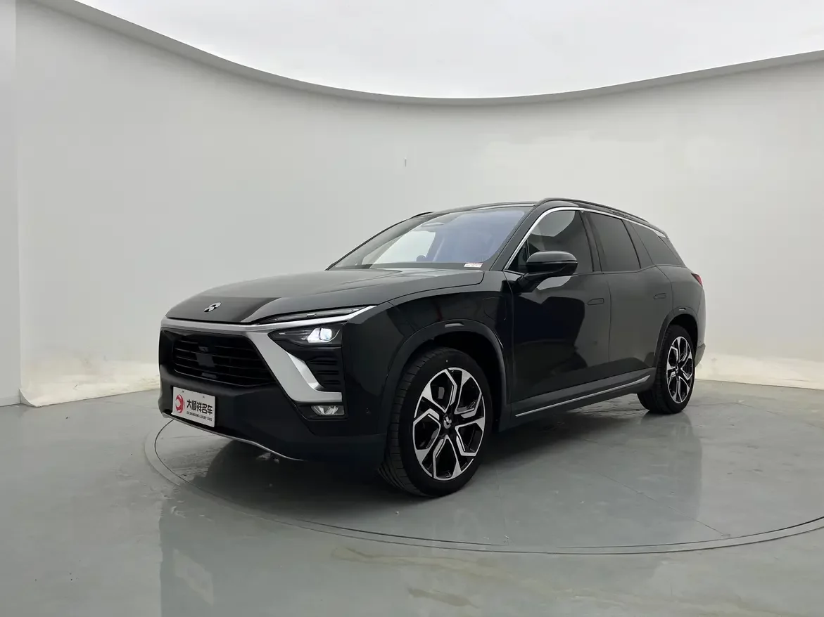 NIO ES8