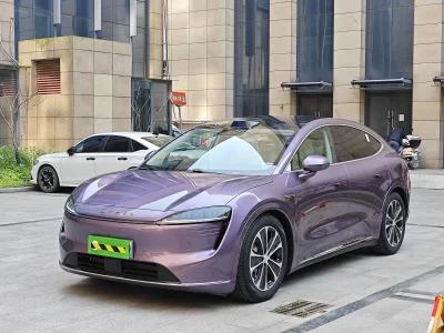 Luxeed Zhijie R7