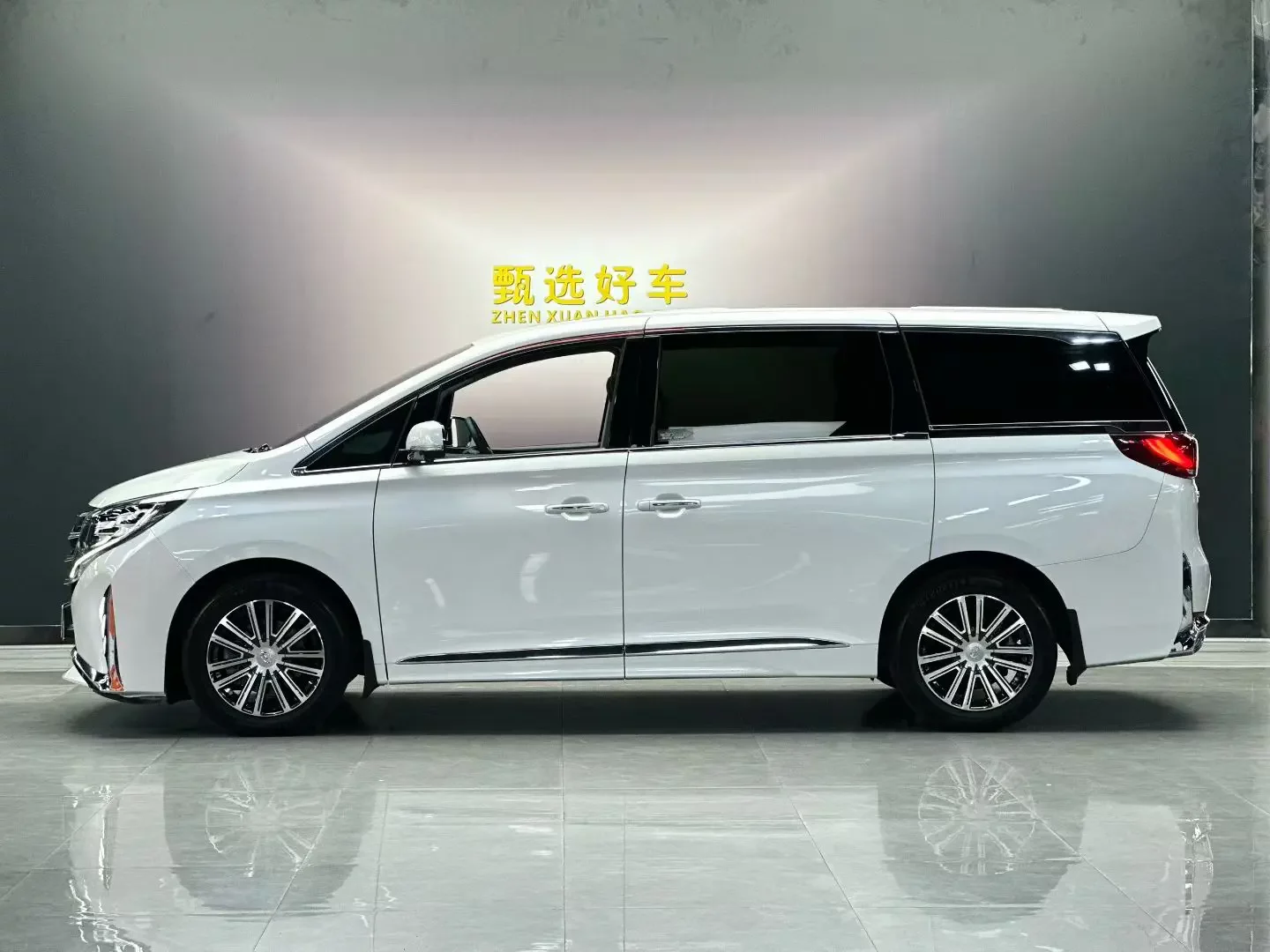 GAC Trumpchi M8
