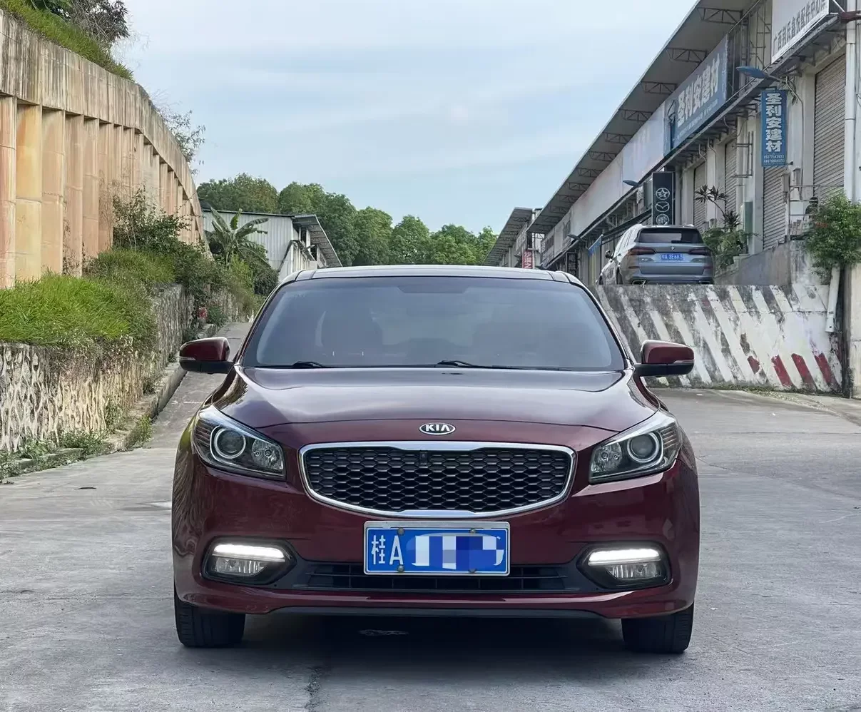 Kia K4