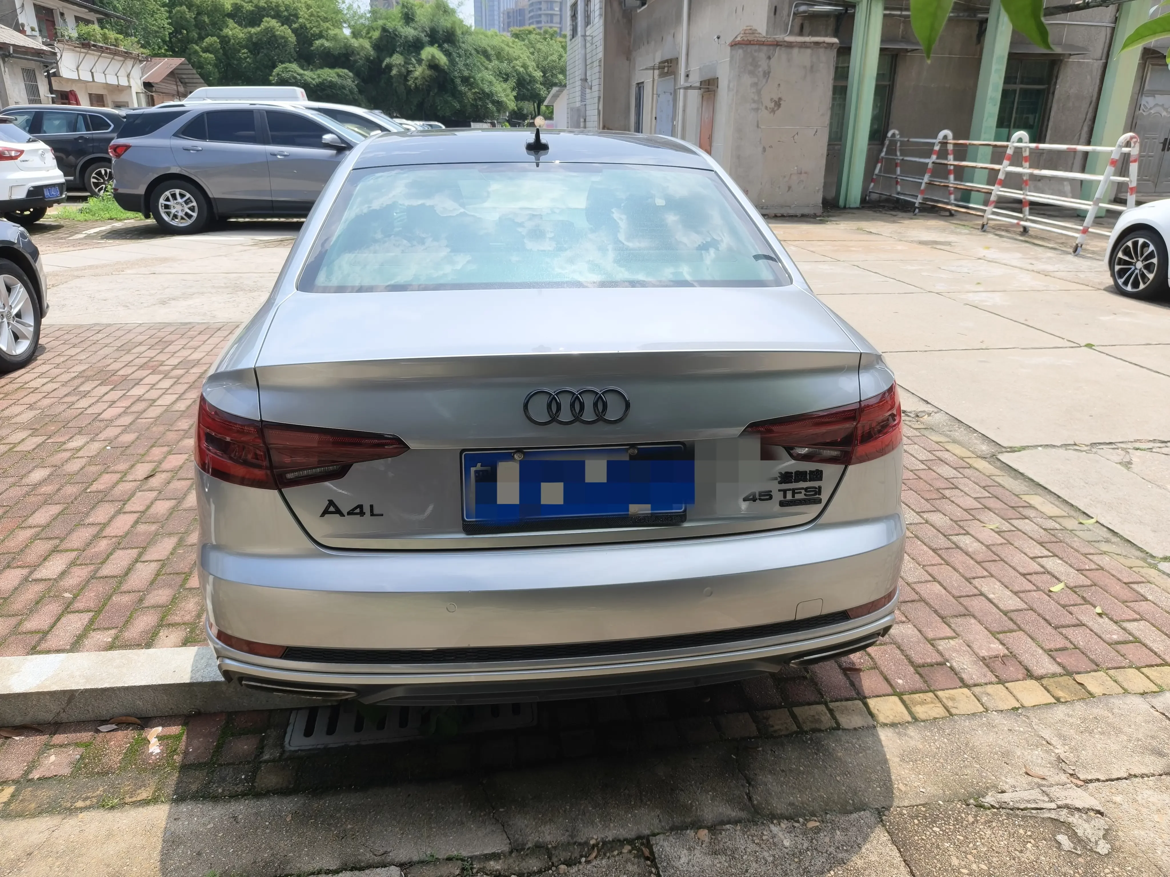 Audi A4L