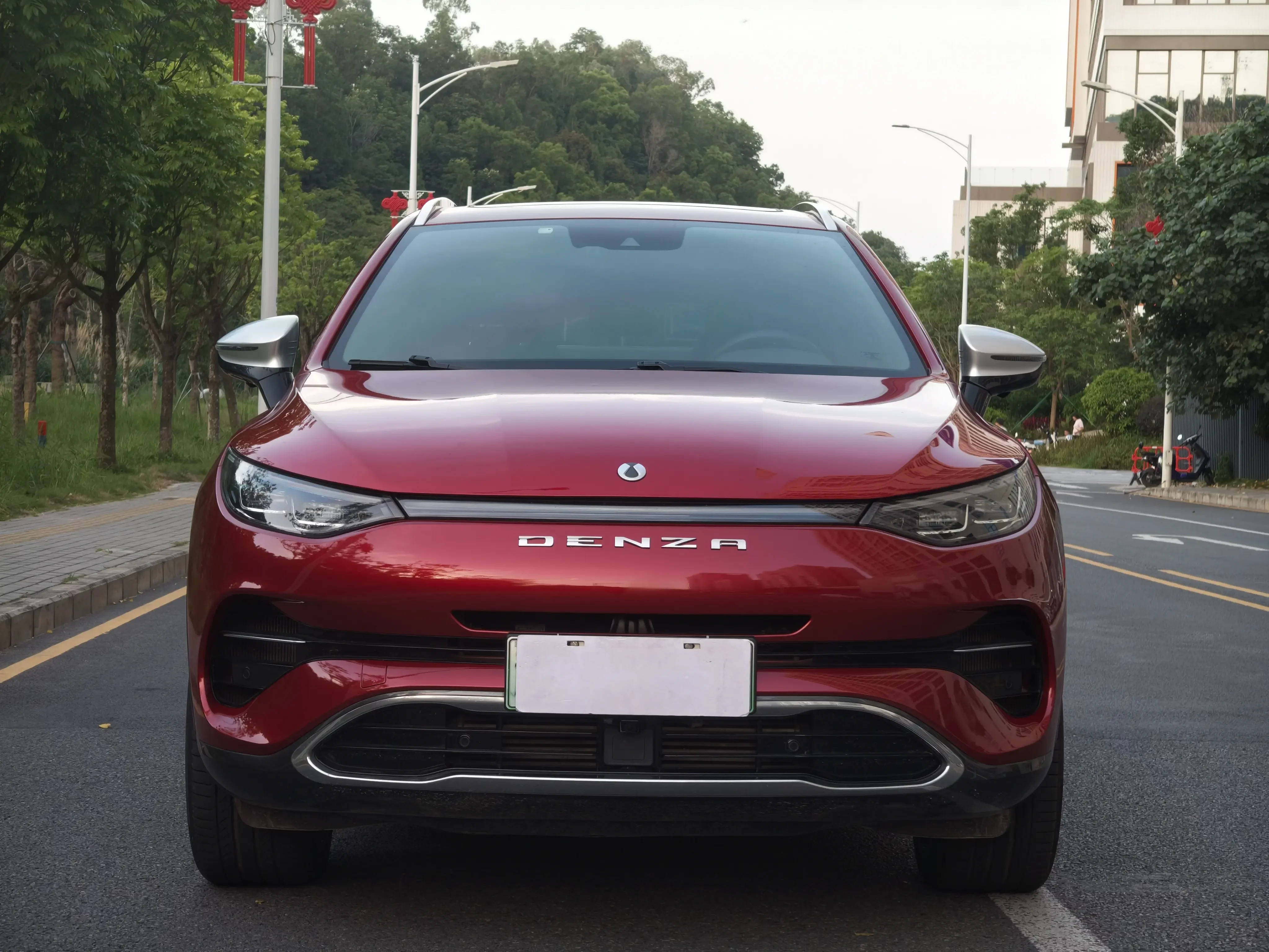 Denza X PHEV