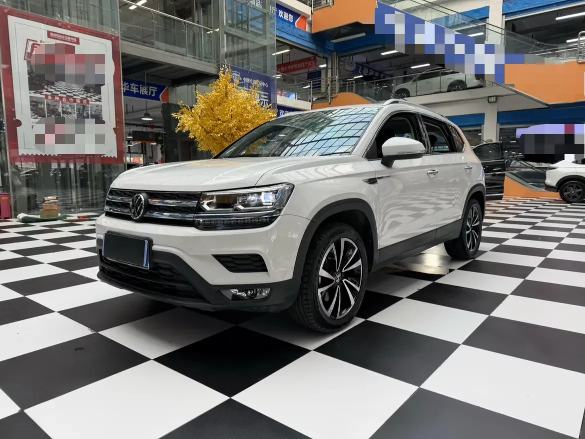 Volkswagen Tharu